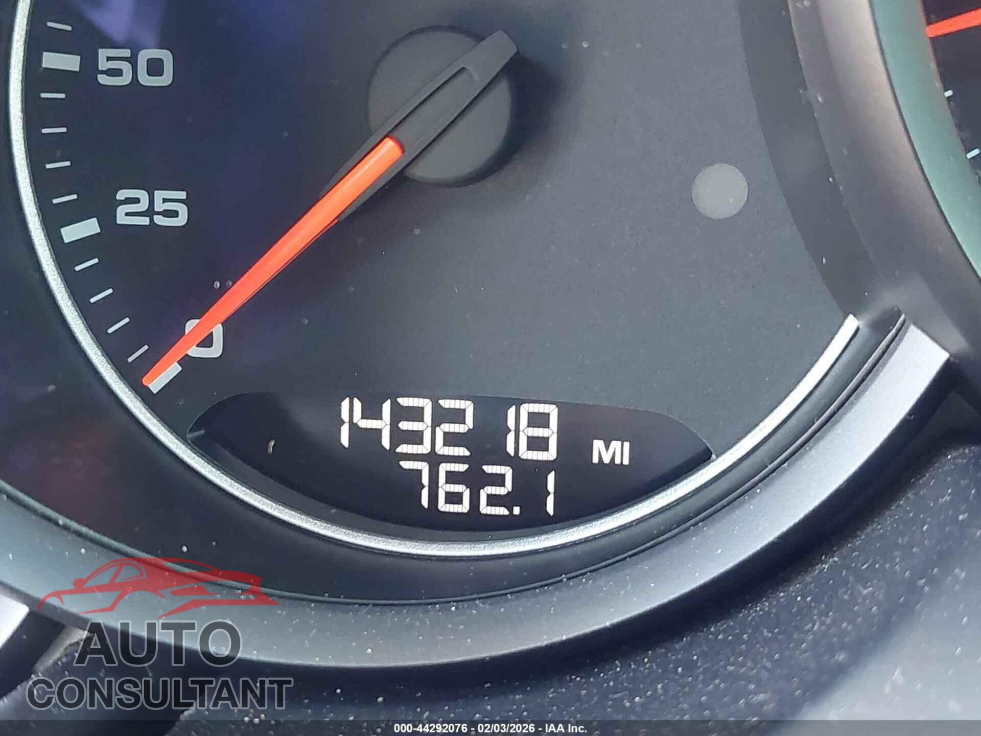 PORSCHE CAYENNE 2016 - WP1AA2A28GLA03863