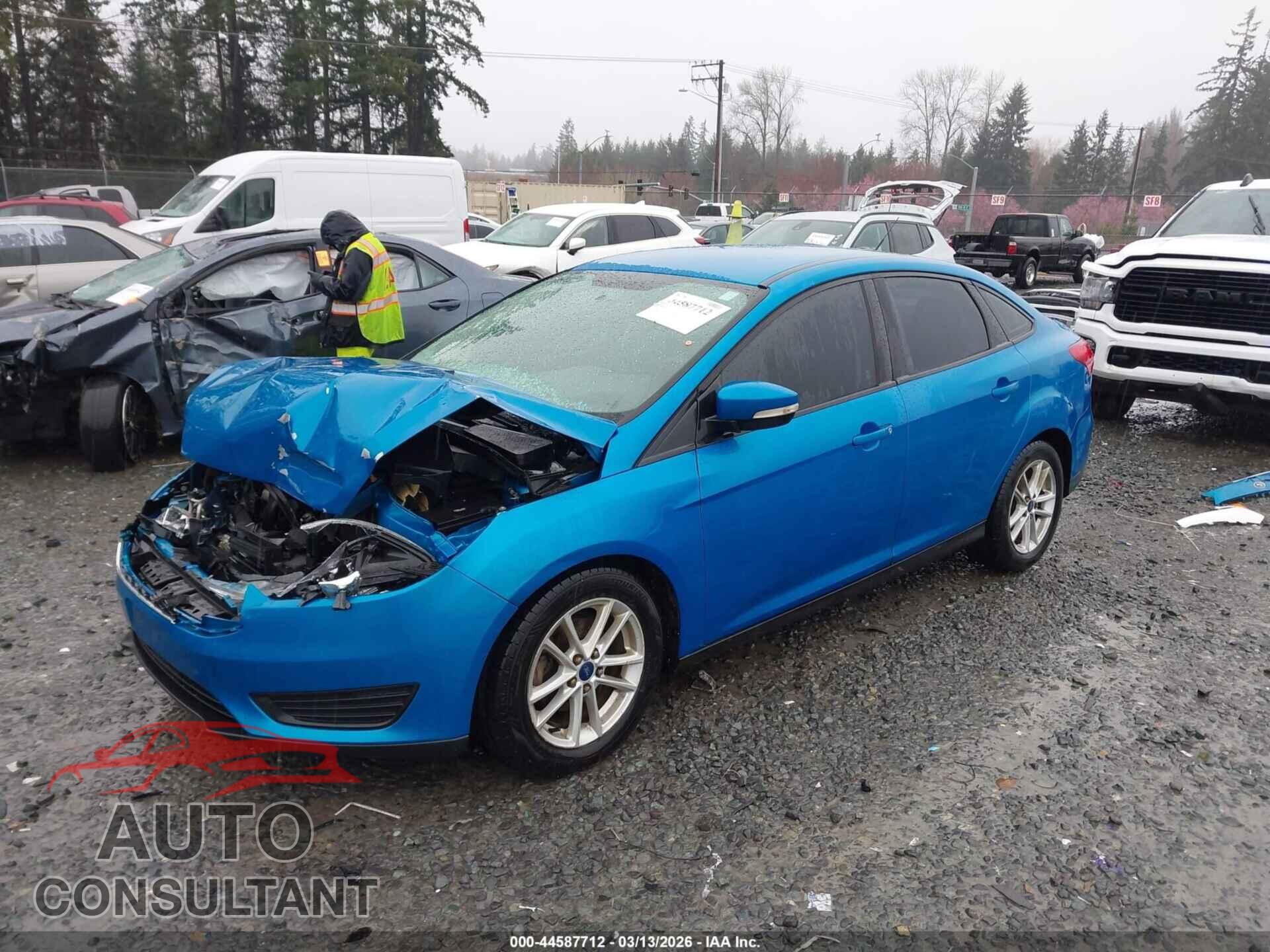 FORD FOCUS 2017 - 1FADP3F27HL236183