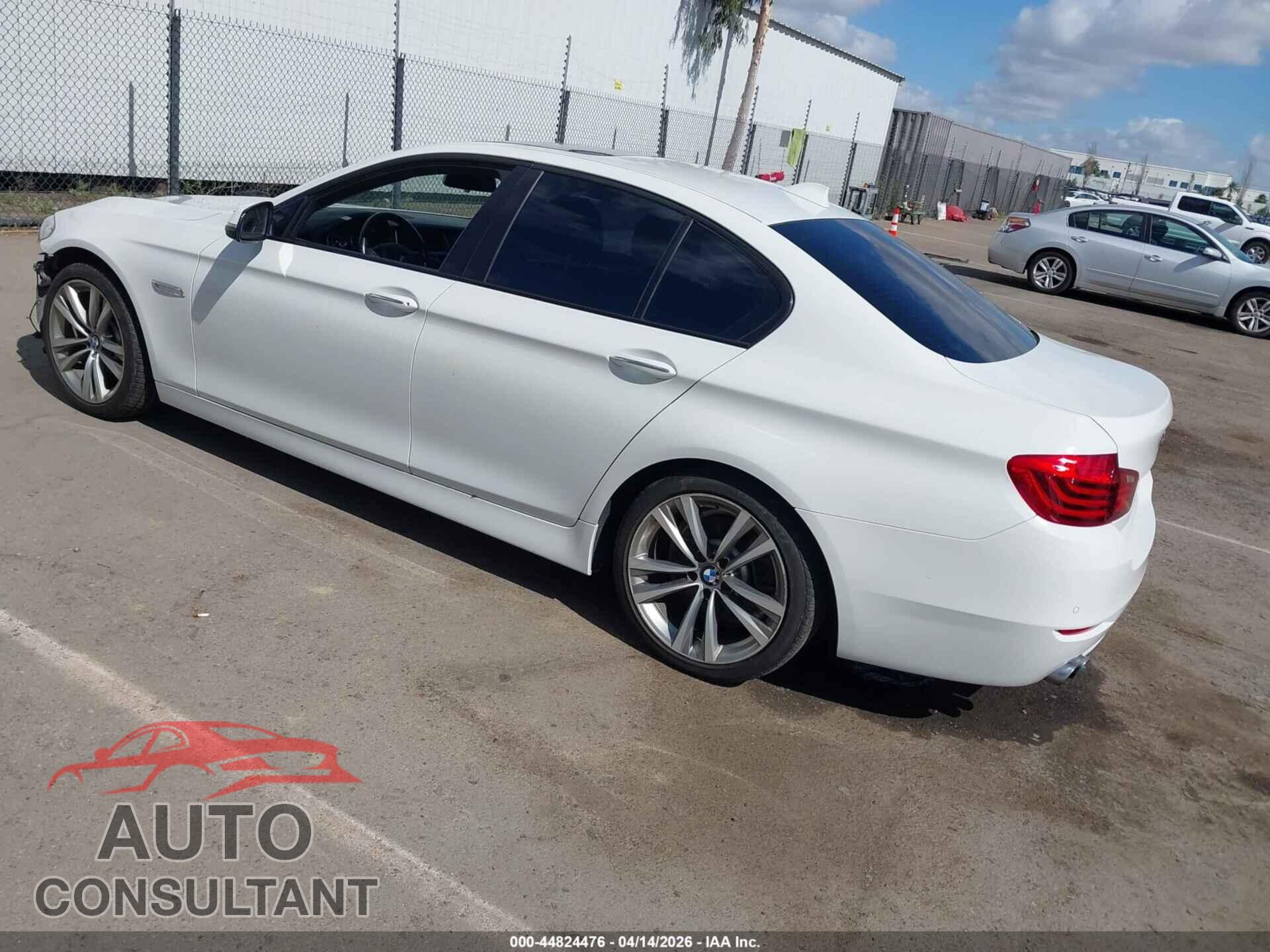 BMW 528I 2016 - WBA5A5C51GD528086