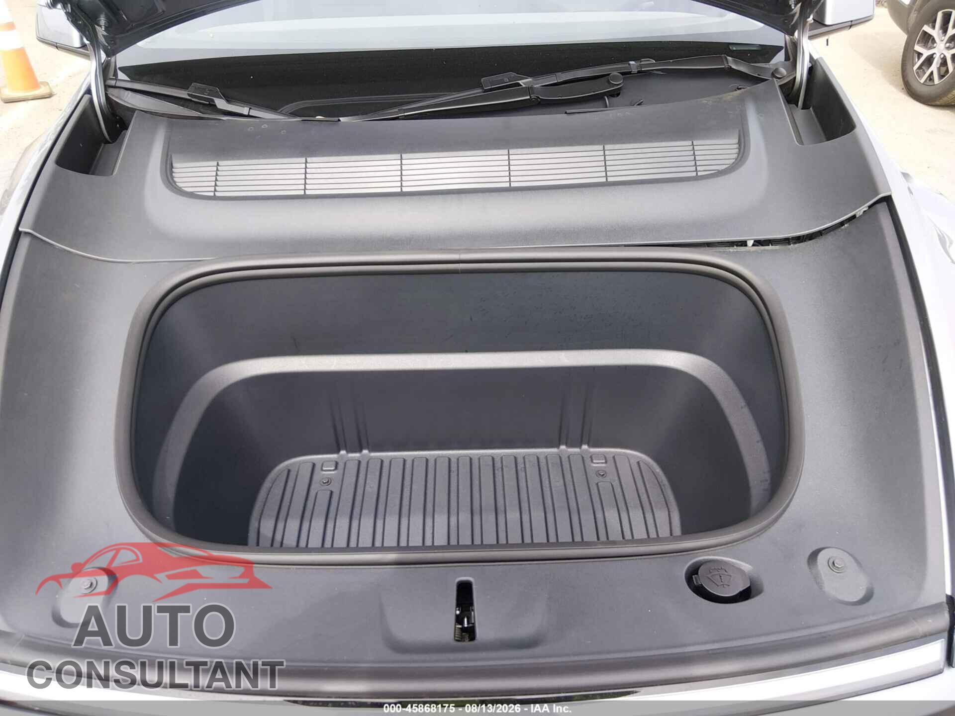 TESLA MODEL Y 2026 - 7SAYGDEE0TF450220