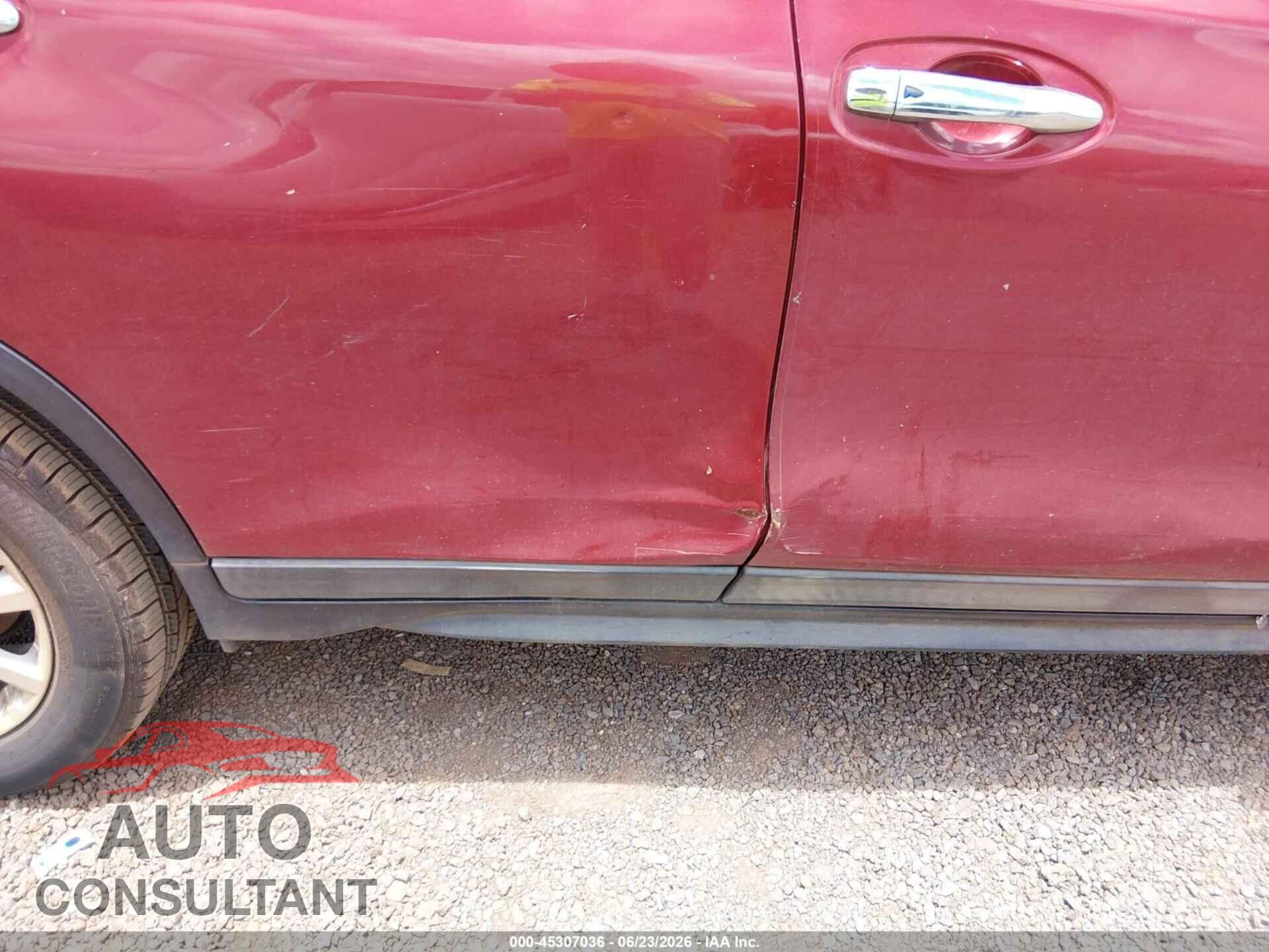 NISSAN ROGUE 2018 - 5N1AT2MT7JC784507