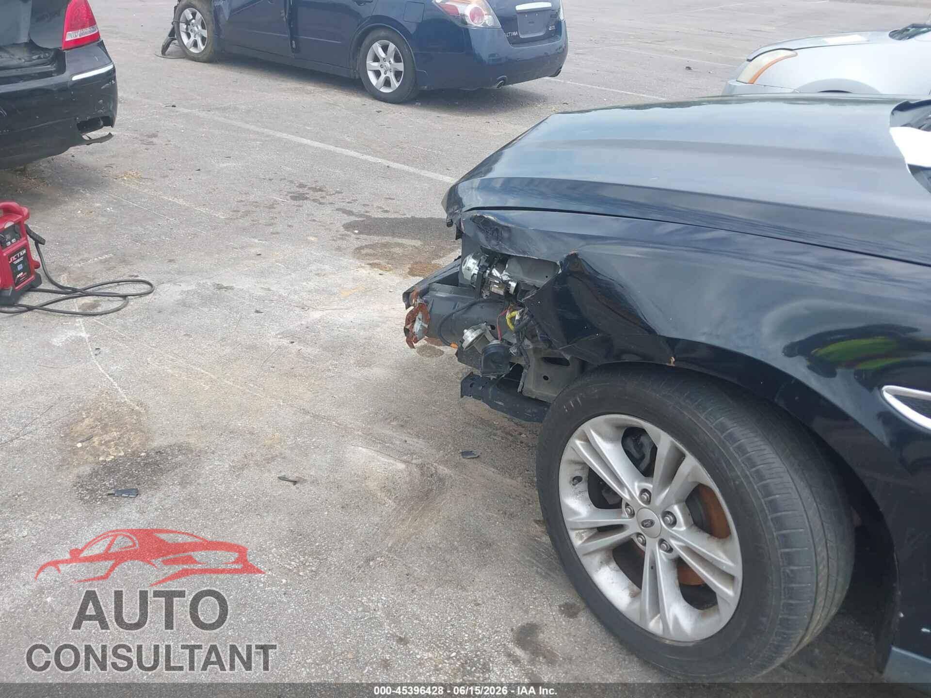 FORD TAURUS 2014 - 1FAHP2E85EG168620