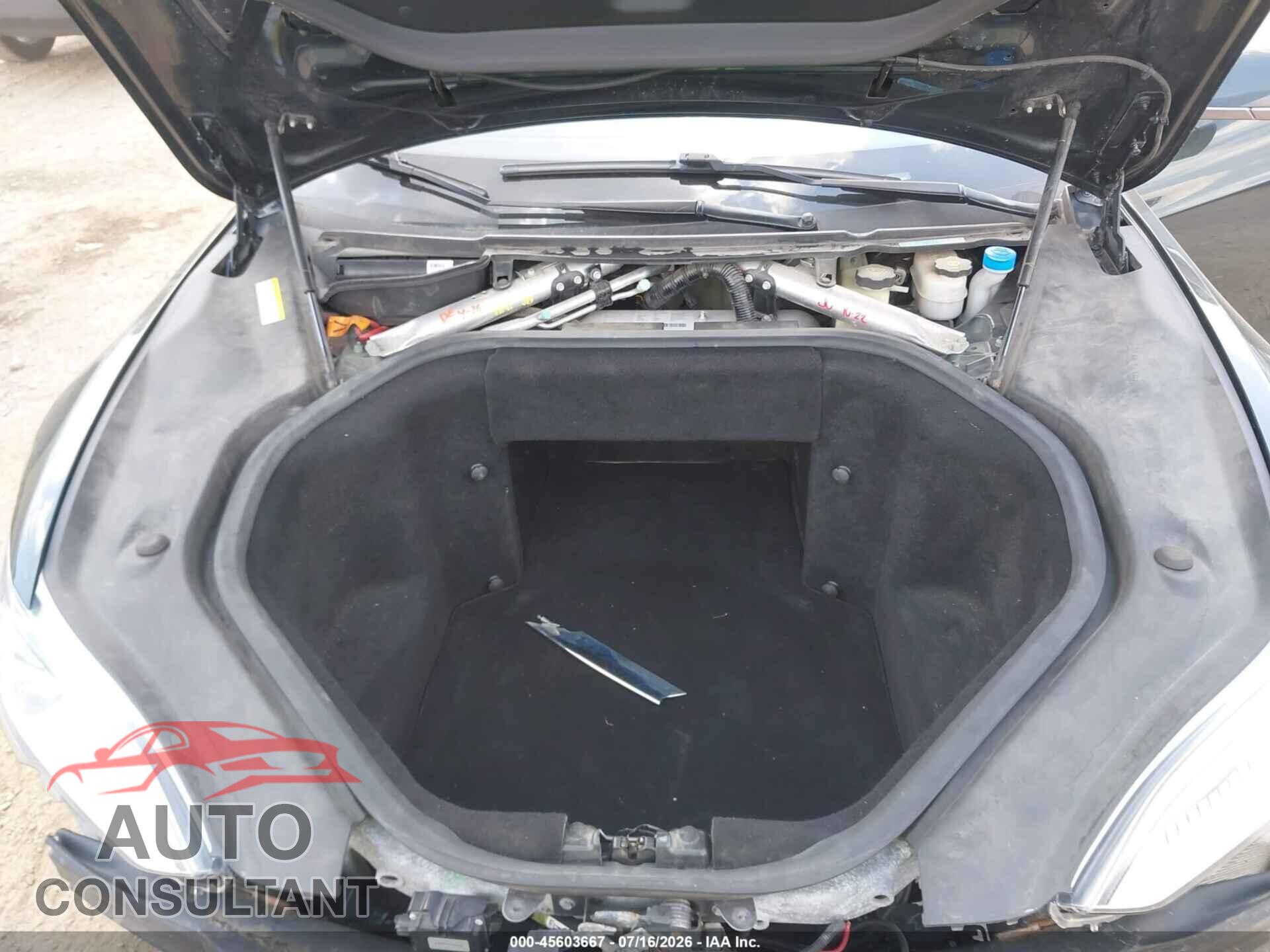 TESLA MODEL S 2013 - 5YJSA1CP2DFP27572