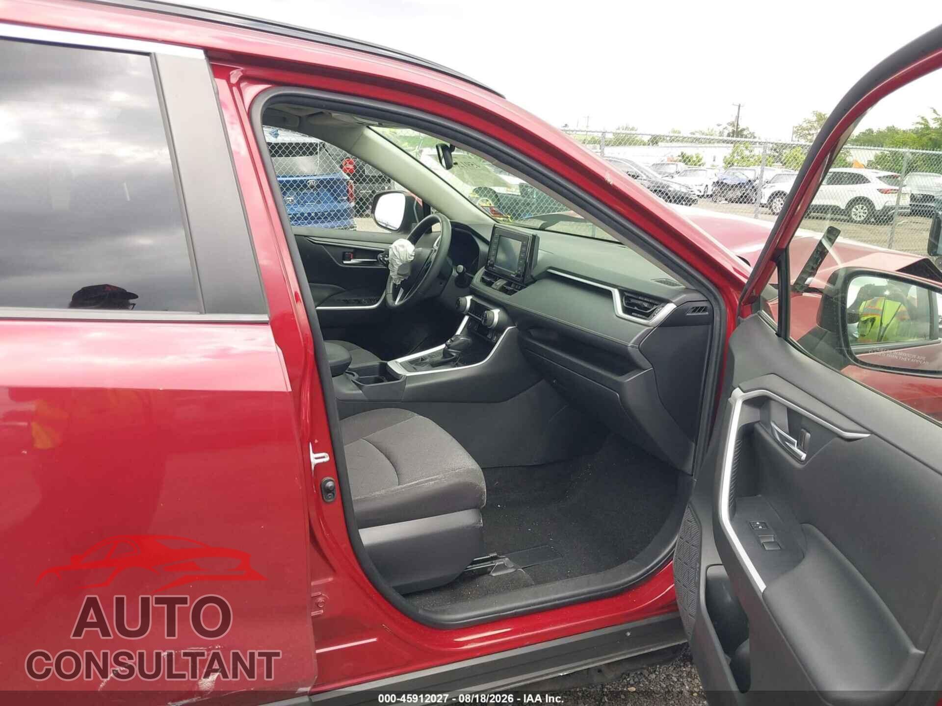 TOYOTA RAV4 2021 - JTMP1RFV8MD075594