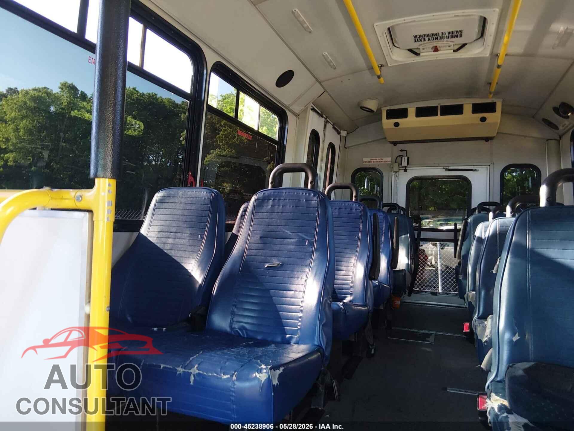 FORD E-450 CUTAWAY 2012 - 1FDFE4FS5CDA29014