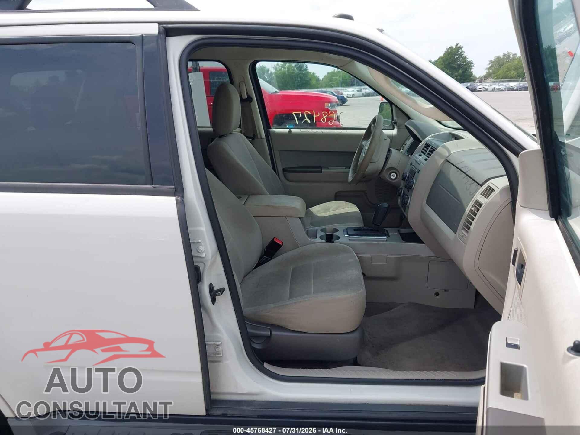 FORD ESCAPE 2010 - 1FMCU9DG8AKB53112