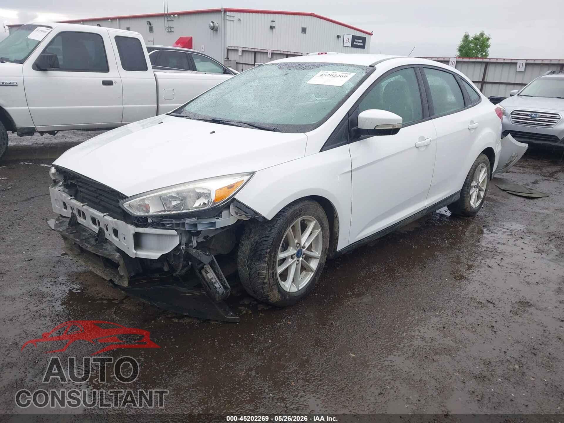 FORD FOCUS 2015 - 1FADP3F22FL221894