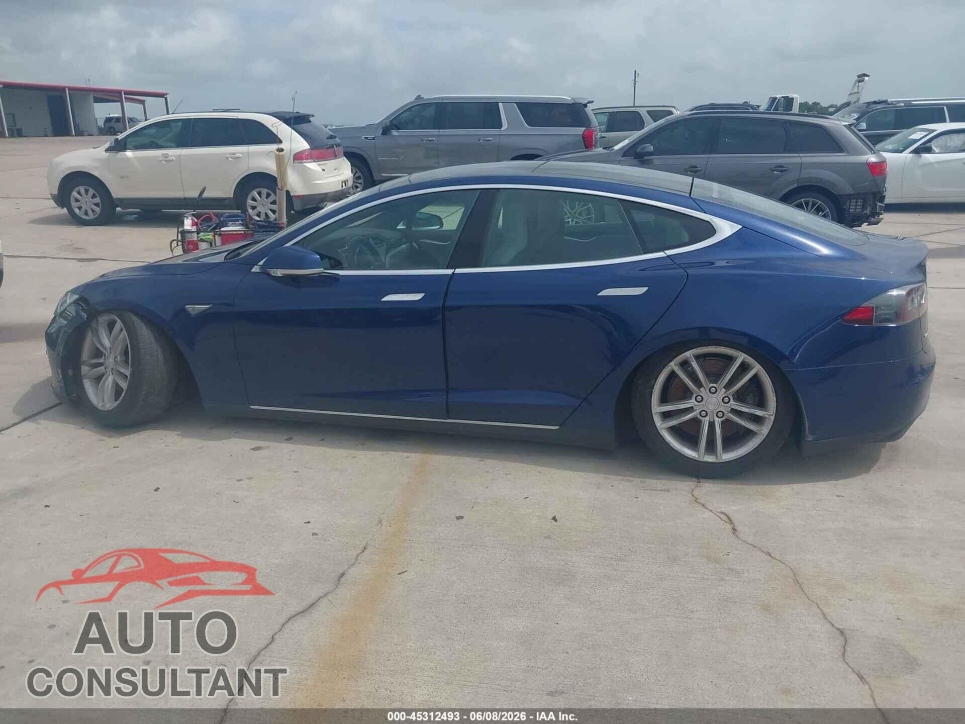 TESLA MODEL S 2015 - 5YJSA1S28FF086422