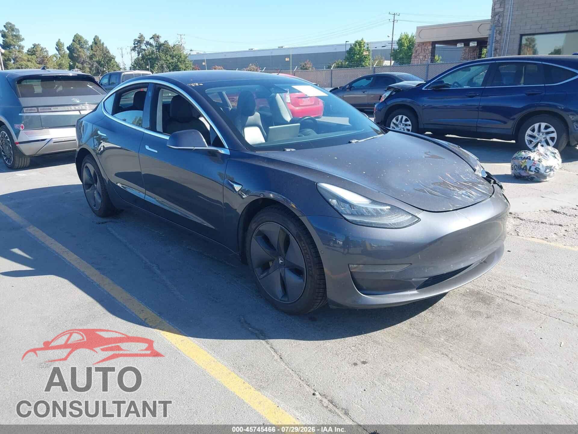 TESLA MODEL 3 2018 - 5YJ3E1EA8JF051027