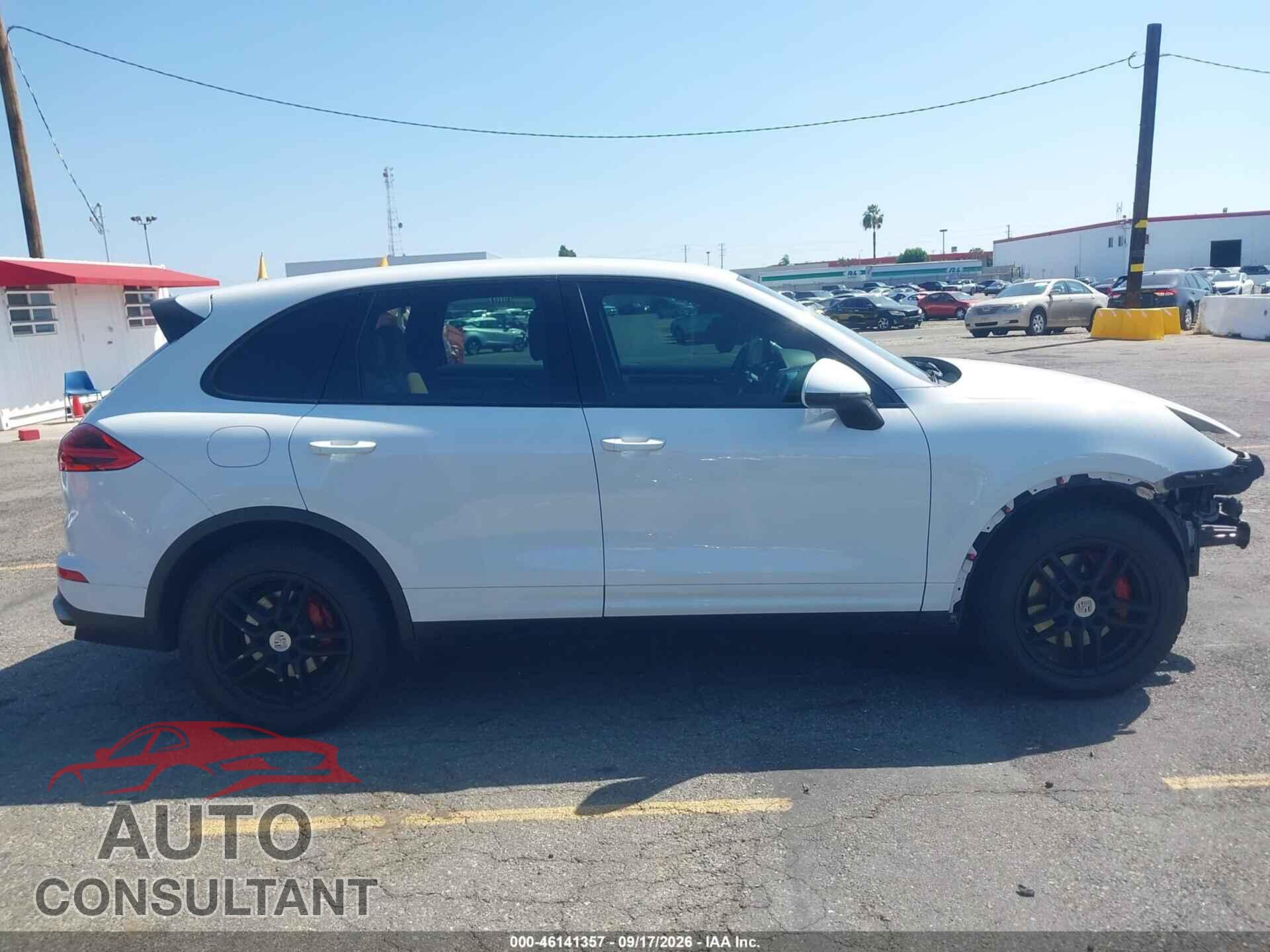 PORSCHE CAYENNE 2016 - WP1AA2A29GLA04794