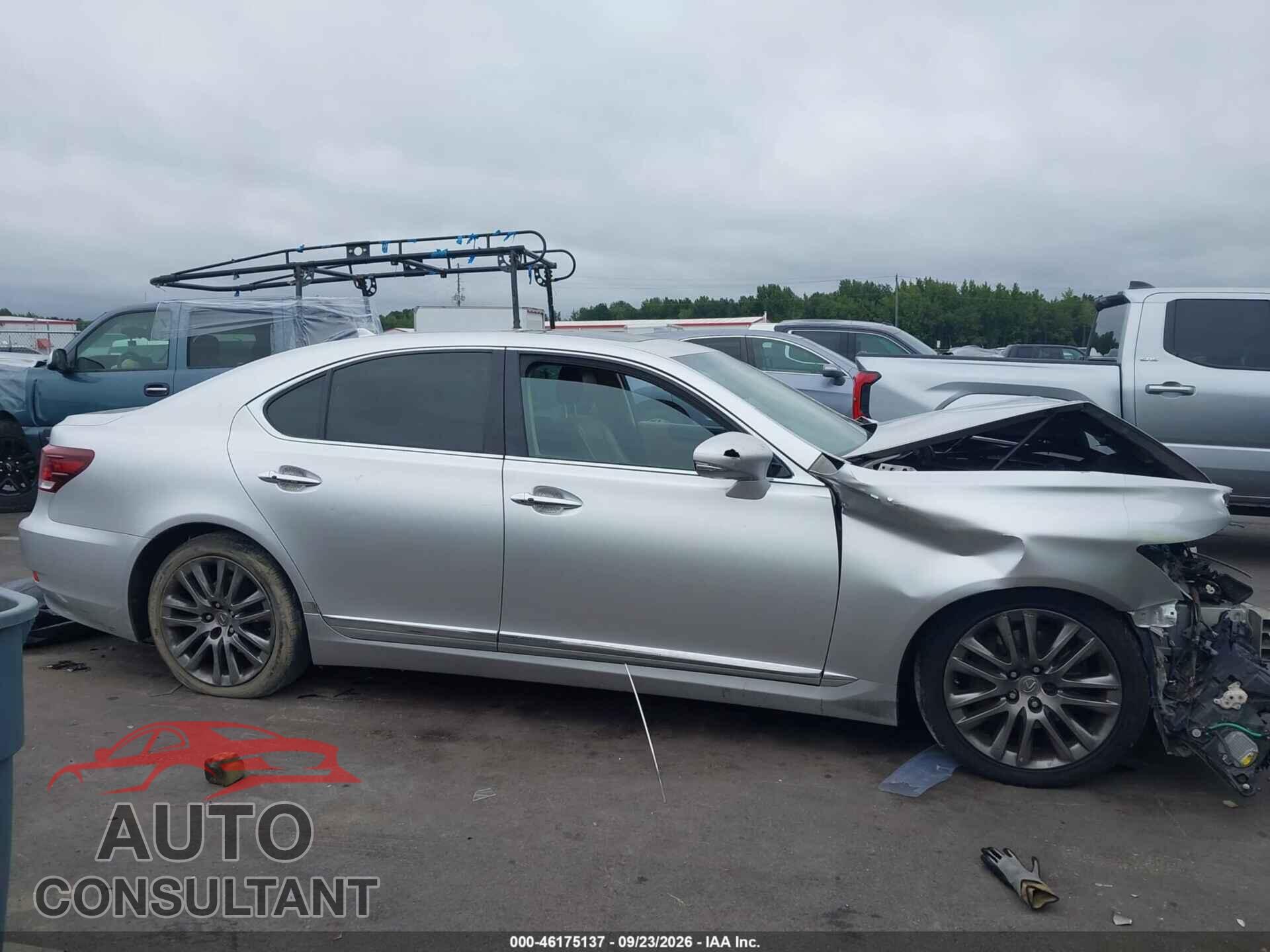 LEXUS LS 460 2013 - JTHBL5EF3D5116875
