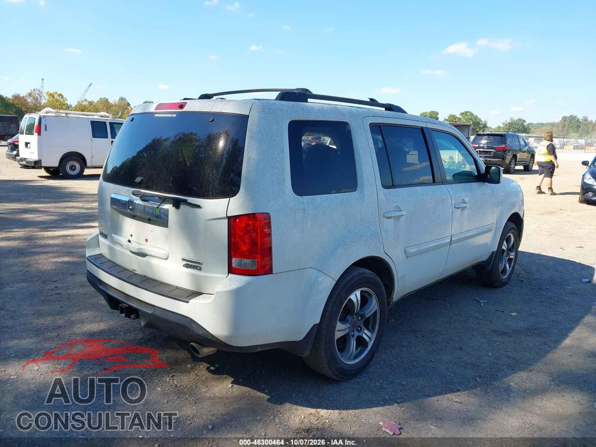 HONDA PILOT 2015 - 5FNYF4H33FB048805