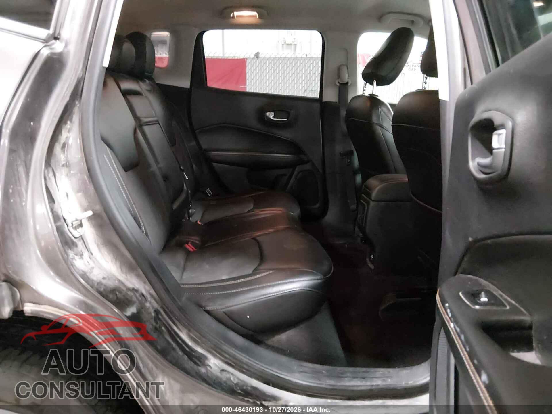JEEP COMPASS 2018 - 3C4NJDBB3JT435530