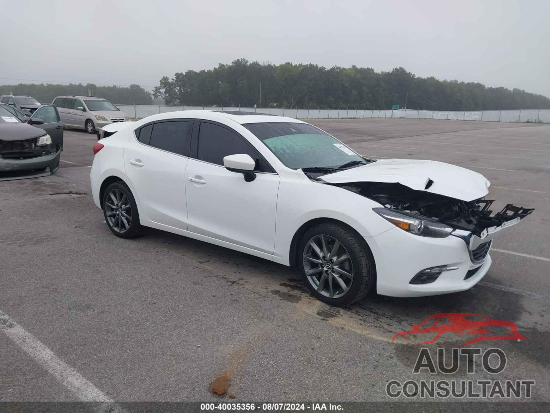 MAZDA MAZDA3 2018 - 3MZBN1W38JM254665