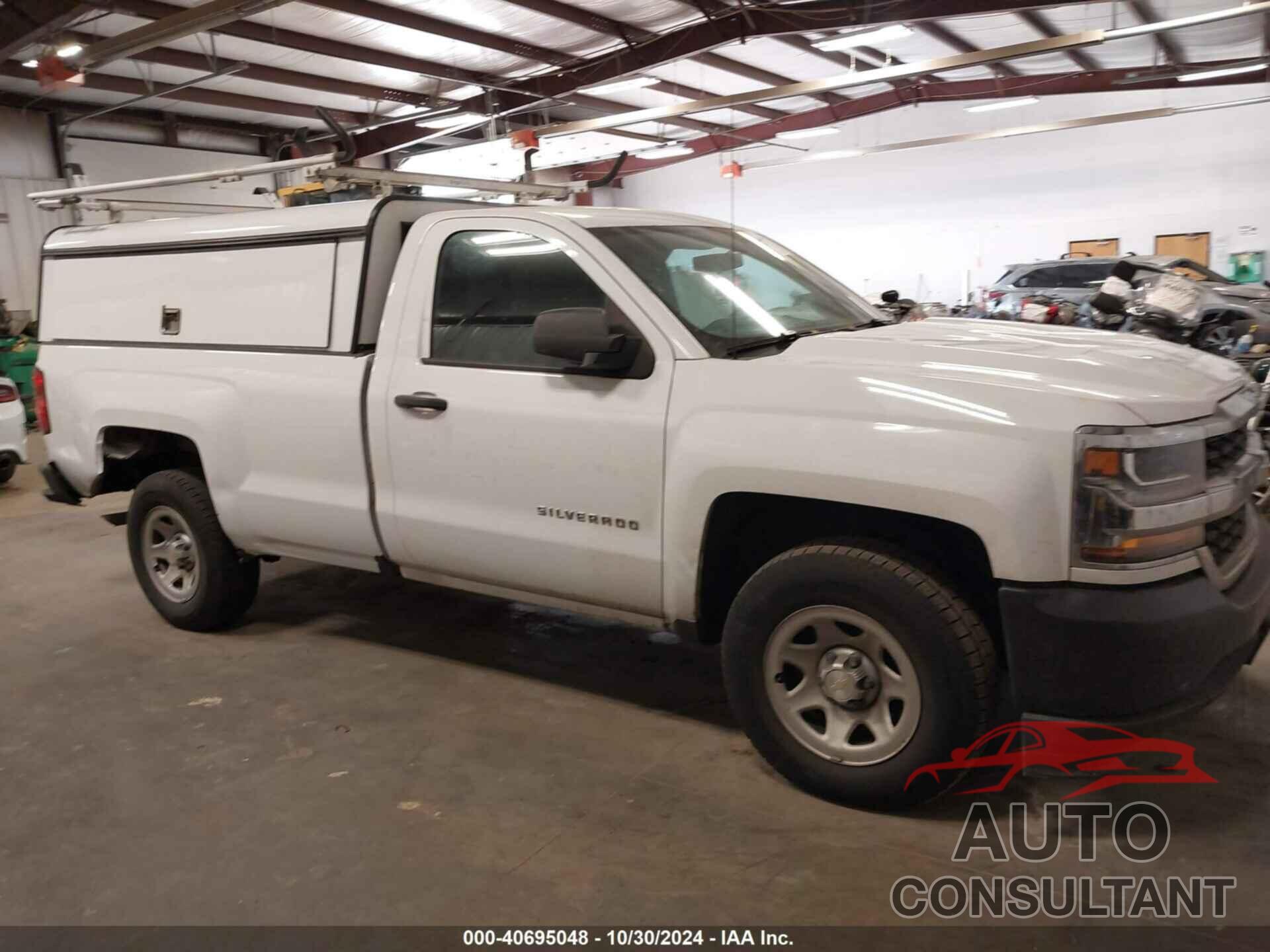 CHEVROLET SILVERADO 1500 2018 - 1GCNCNEH1JZ376728