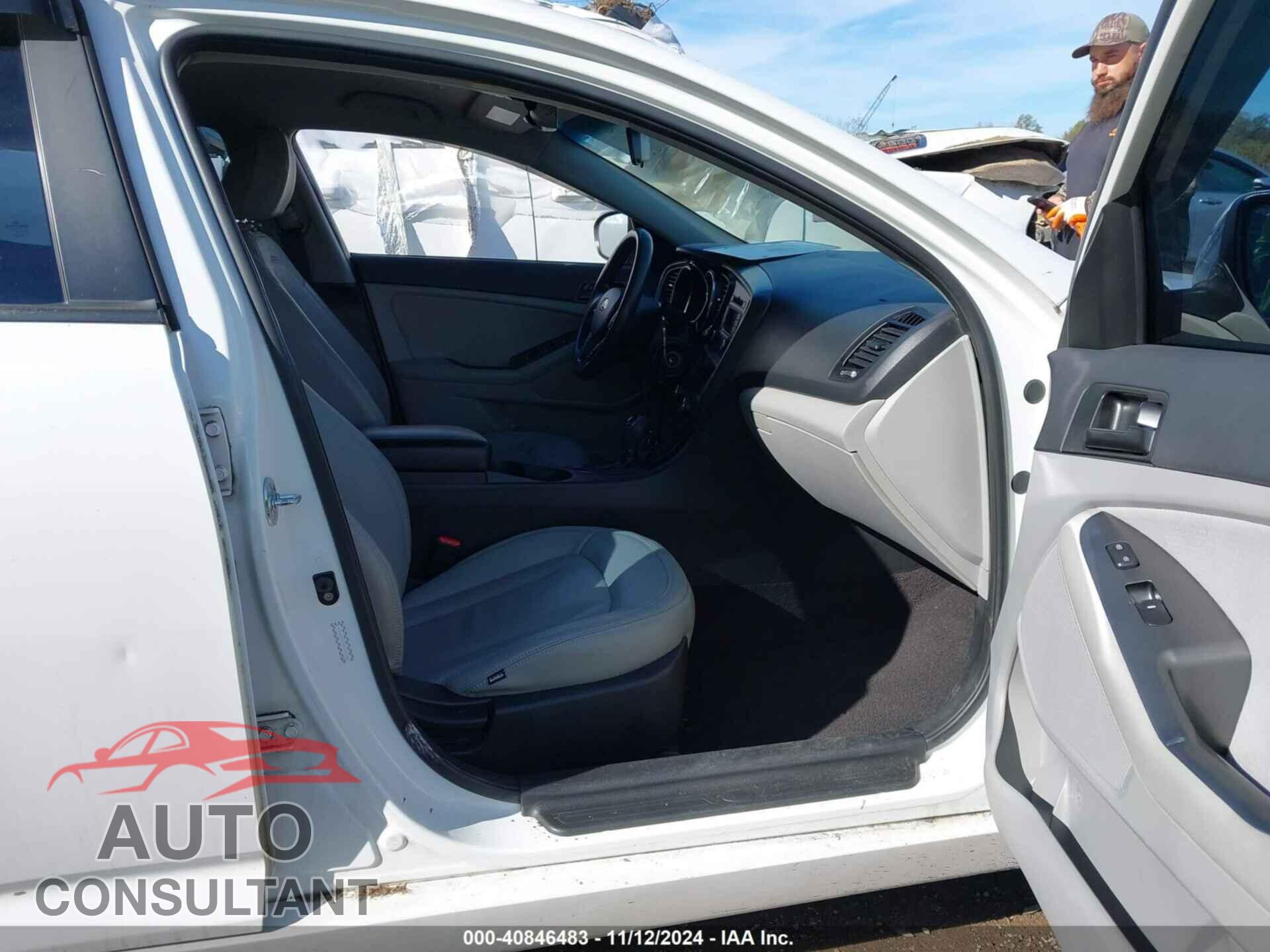 KIA OPTIMA 2011 - KNAGM4A75B5078055