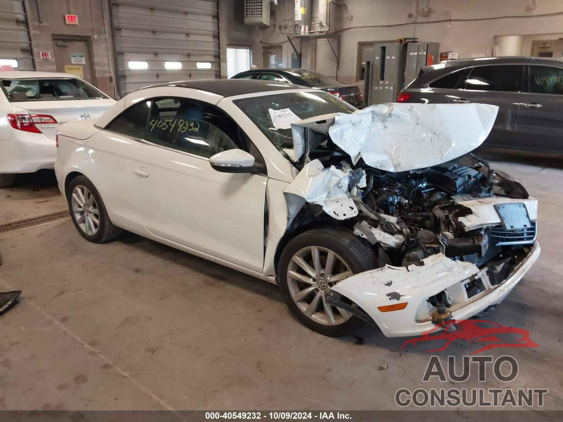 VOLKSWAGEN EOS 2013 - WVWBW8AH2DV009205