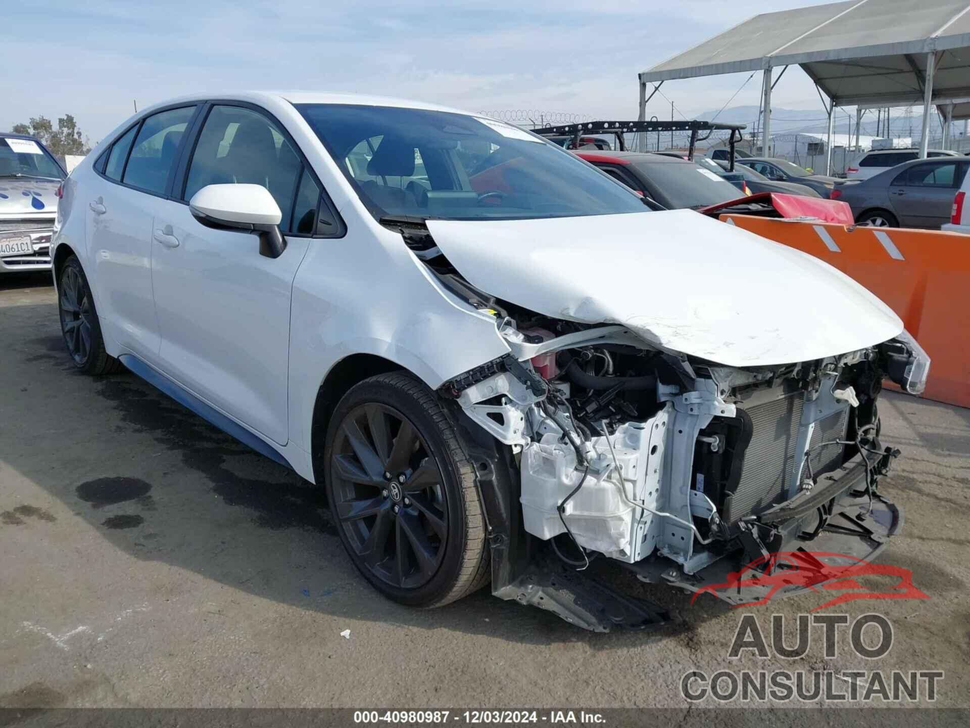 TOYOTA COROLLA 2024 - JTDBCMFE5R3037180