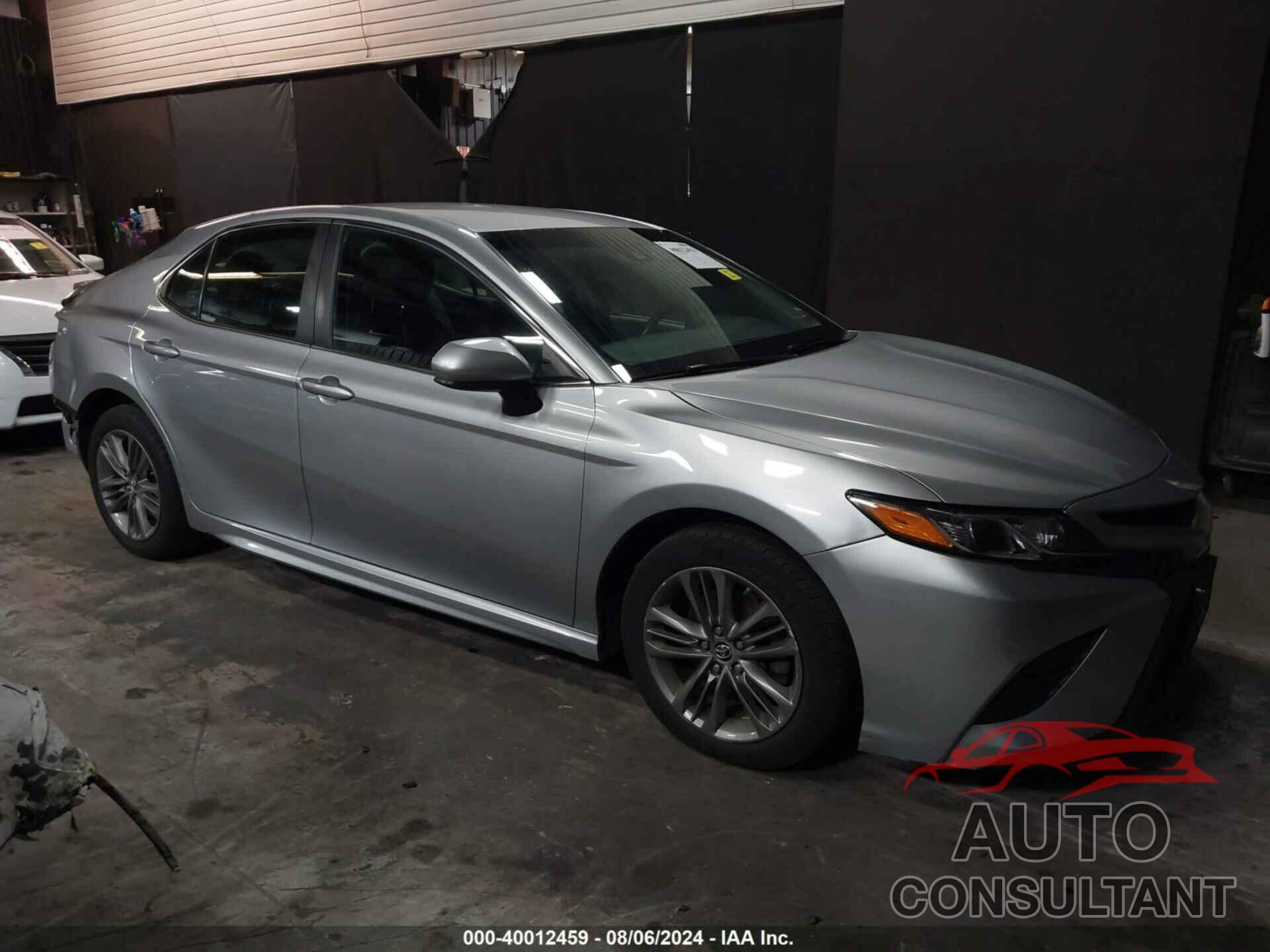 TOYOTA CAMRY 2018 - 4T1B11HK1JU134443