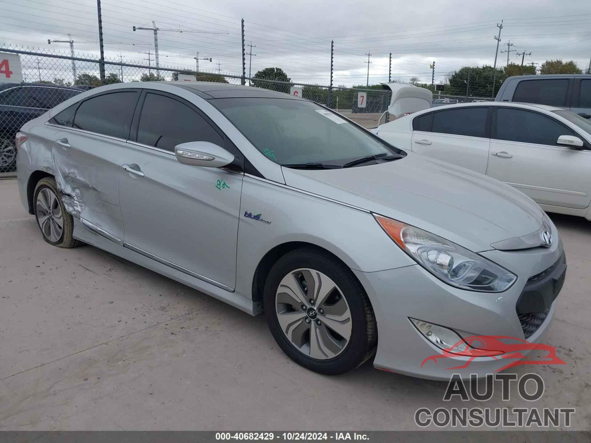 HYUNDAI SONATA HYBRID 2015 - KMHEC4A45FA119487