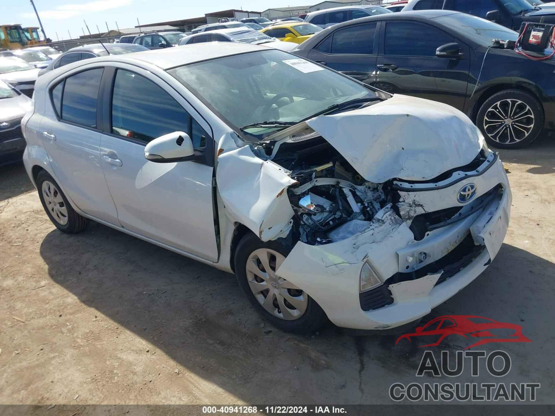 TOYOTA PRIUS C 2014 - JTDKDTB39E1065873