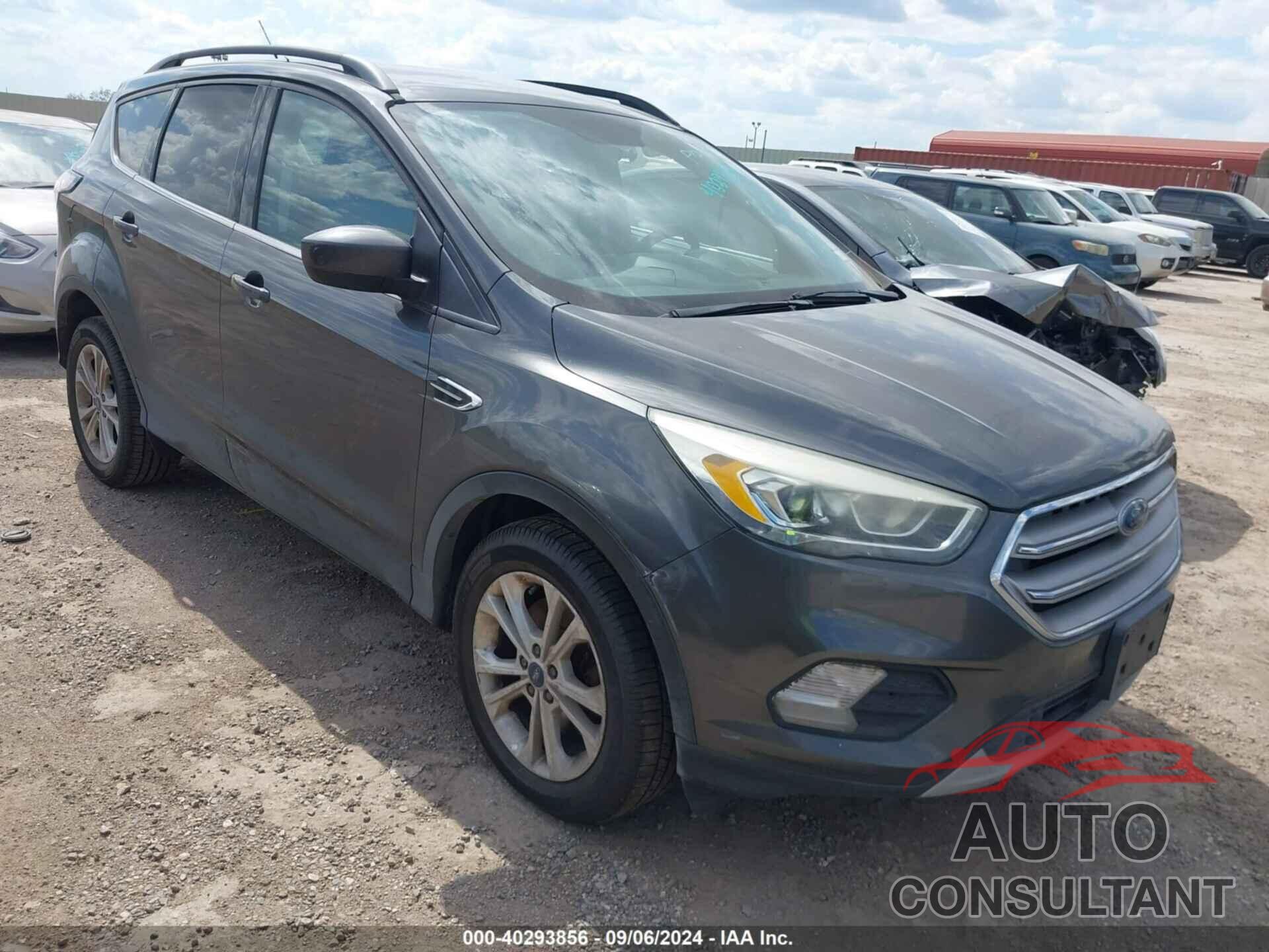 FORD ESCAPE 2017 - 1FMCU0G99HUC13745