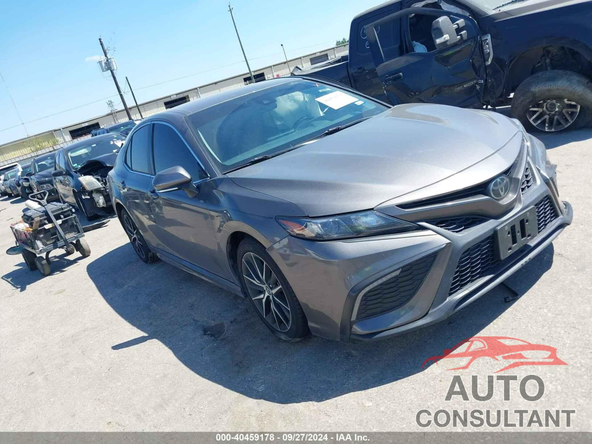 TOYOTA CAMRY 2022 - 4T1G11AK6NU654613