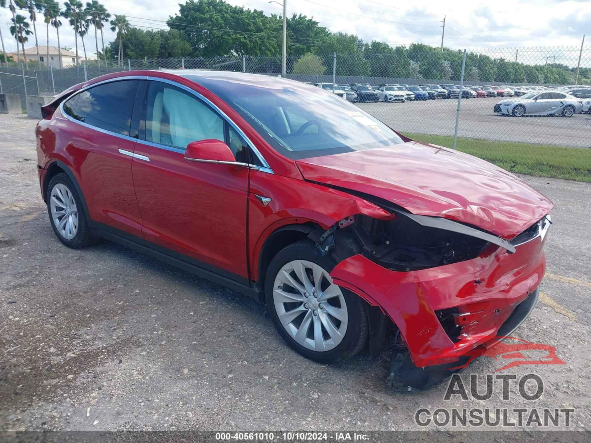 TESLA MODEL X 2018 - 5YJXCBE25JF140110