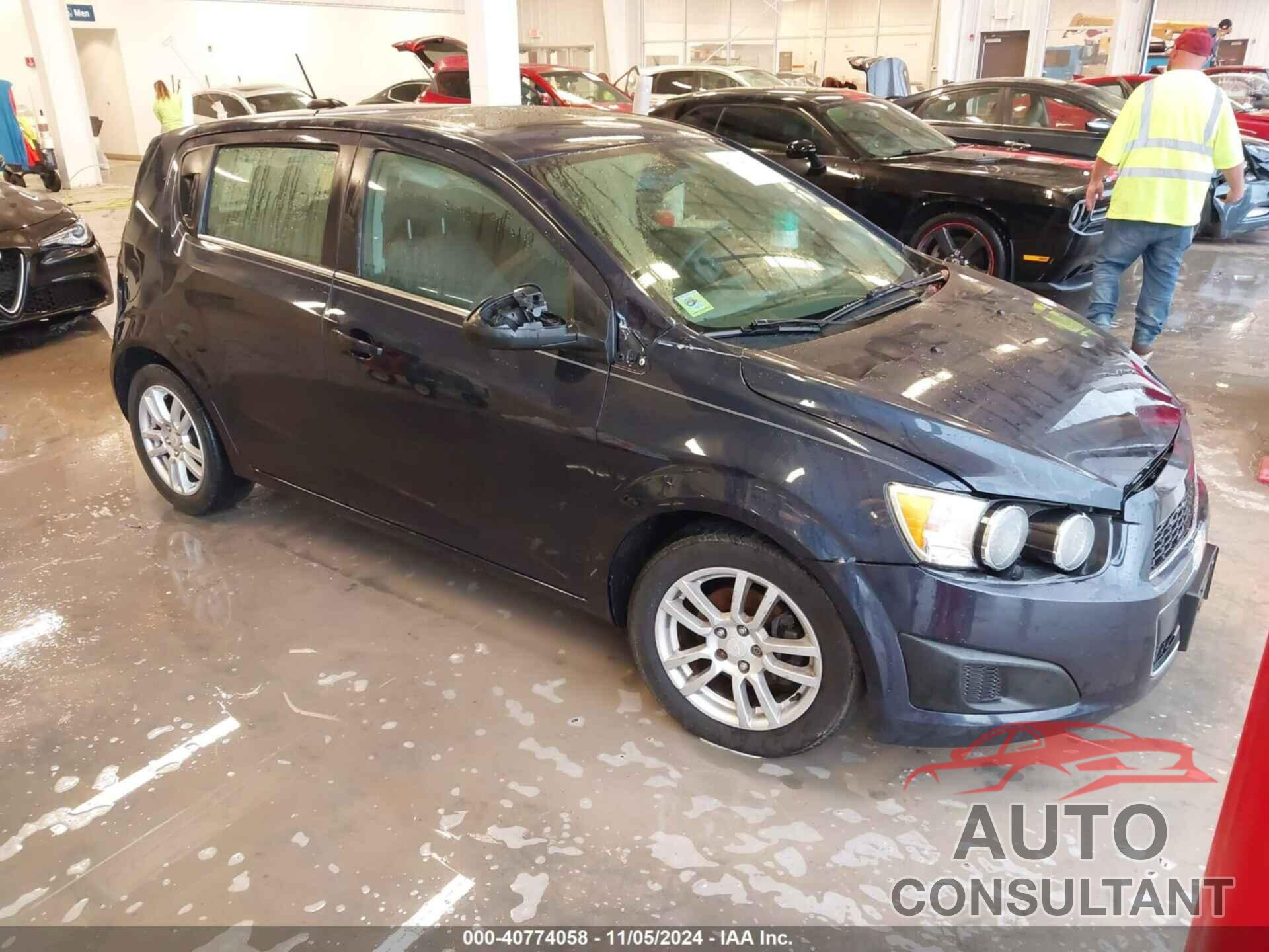 CHEVROLET SONIC 2016 - 1G1JC6SB7G4179856