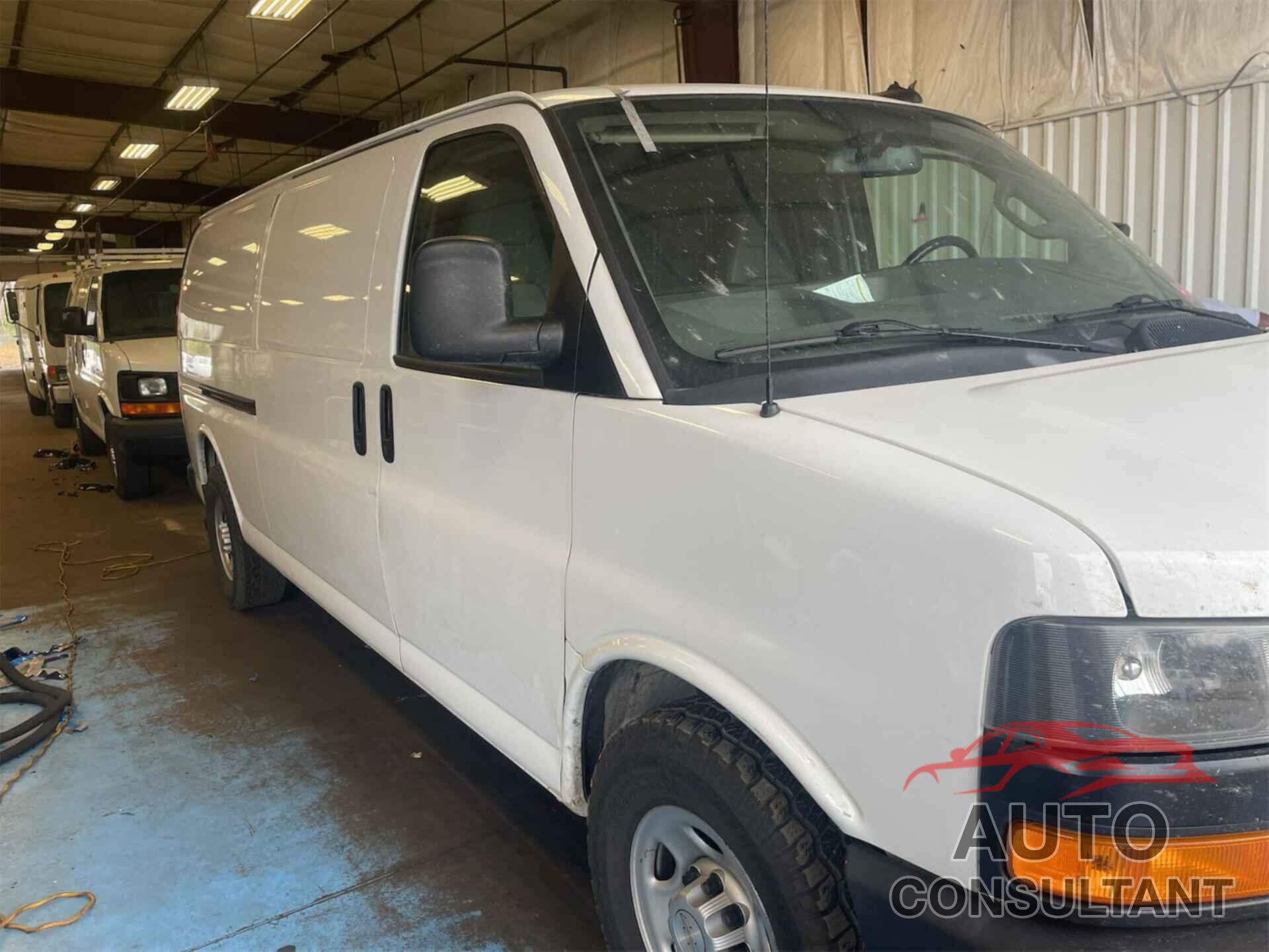 CHEVROLET EXPRESS CARGO 2020 - 1GCWGBFP6L1235510