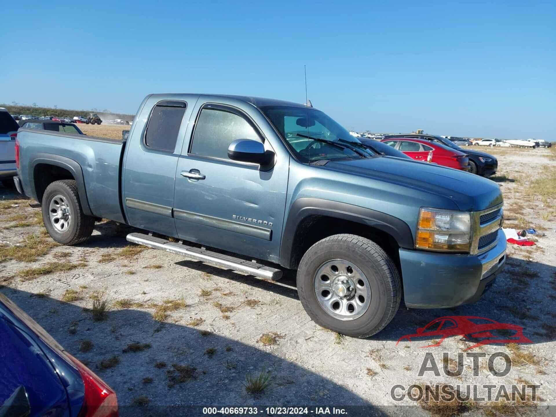 CHEVROLET SILVERADO 1500 2010 - 1GCSCREA5AZ252751