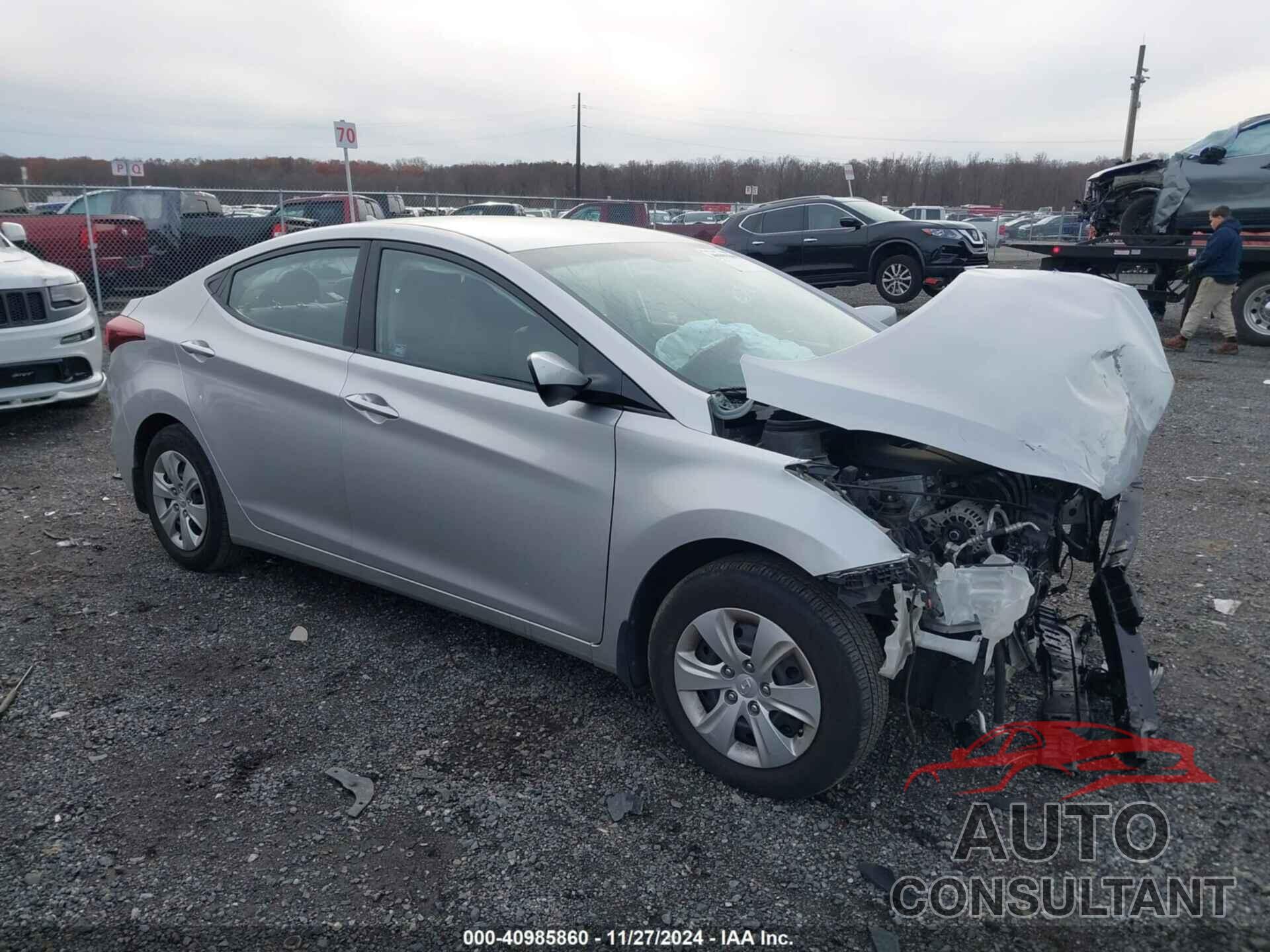 HYUNDAI ELANTRA 2016 - 5NPDH4AE9GH733852