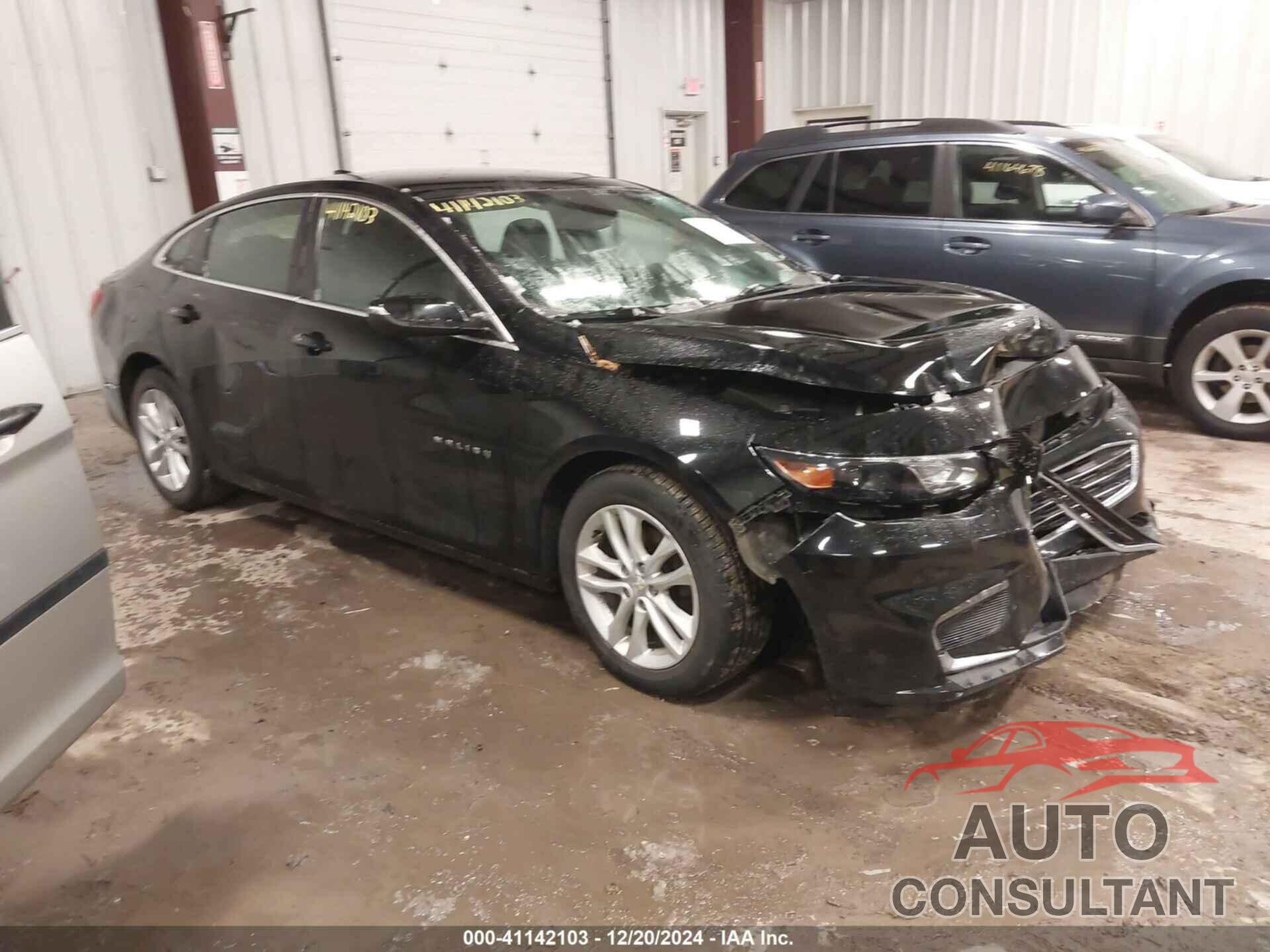 CHEVROLET MALIBU 2018 - 1G1ZD5ST3JF153091