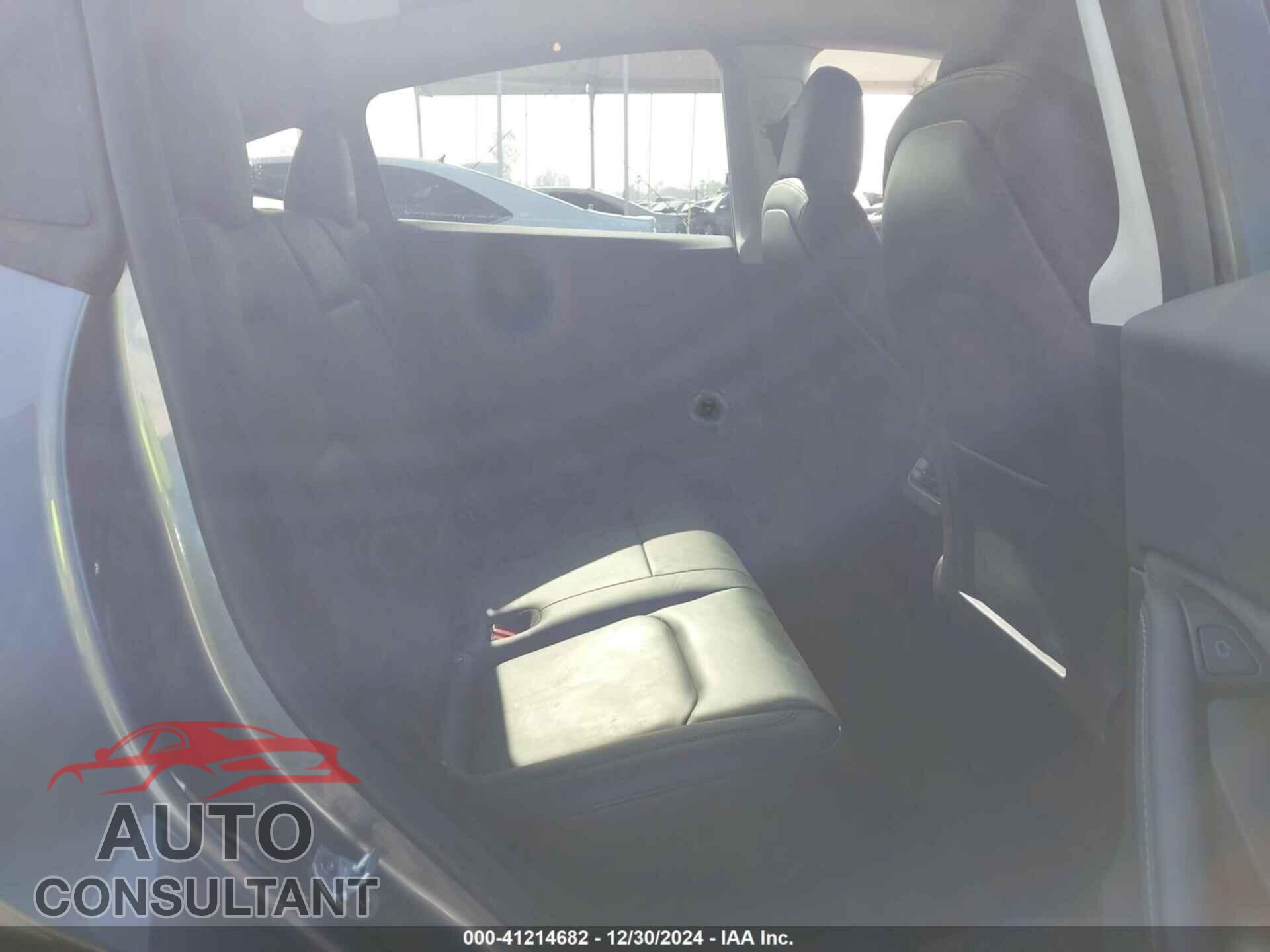 TESLA MODEL Y 2024 - 7SAYGDED5RF193622