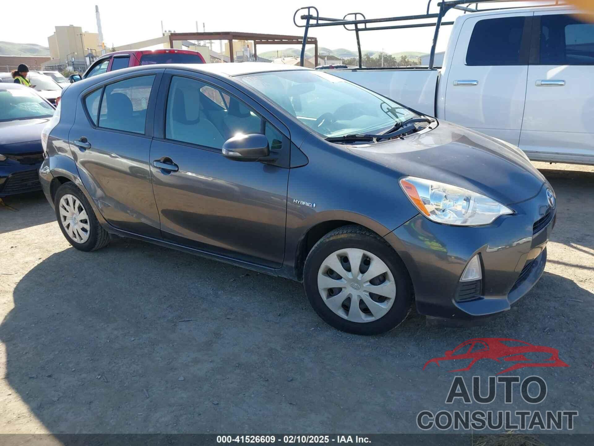 TOYOTA PRIUS C 2014 - JTDKDTB32E1566006
