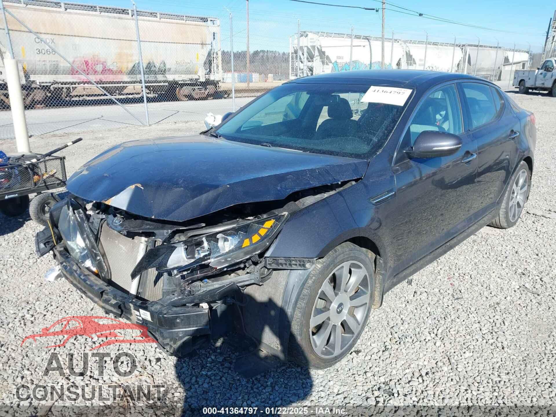 KIA OPTIMA 2011 - KNAGR4A68B5093531
