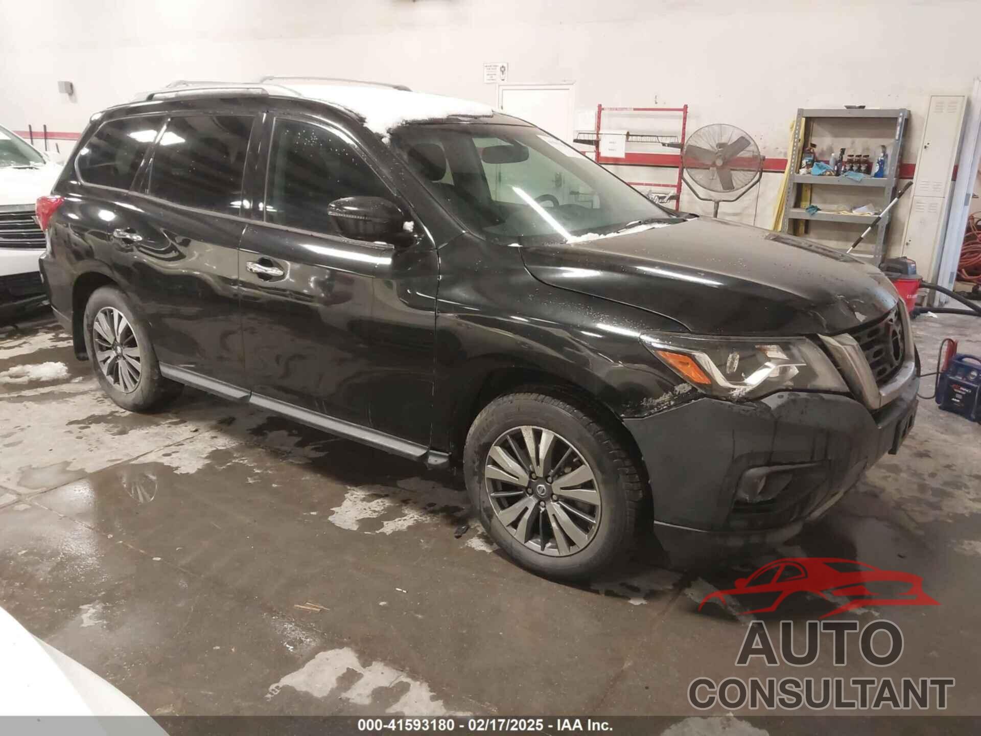 NISSAN PATHFINDER 2017 - 5N1DR2MM9HC611196