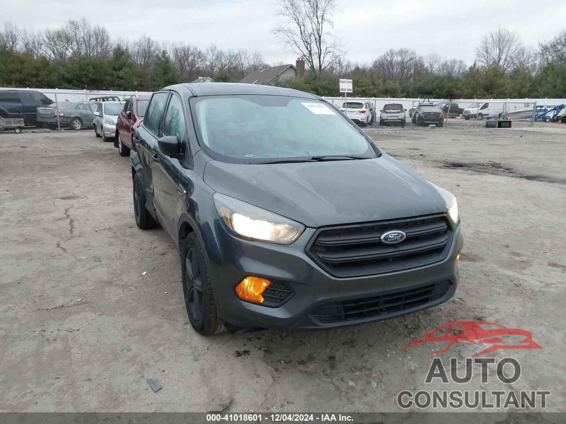 FORD ESCAPE 2018 - 1FMCU0F70JUB04211