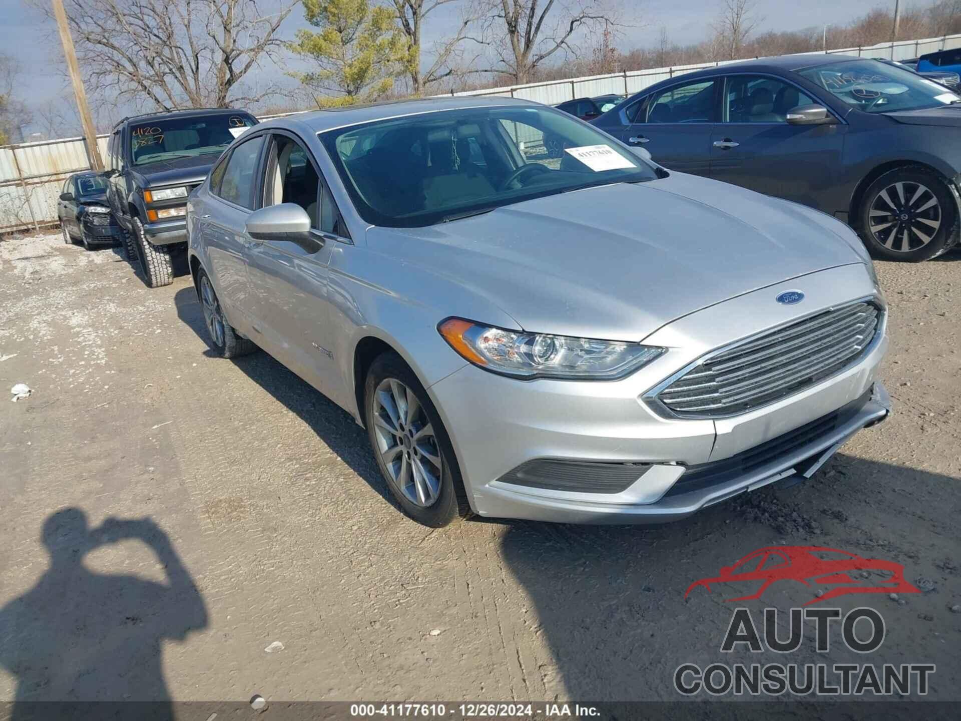 FORD FUSION HYBRID 2017 - 3FA6P0LU8HR374135
