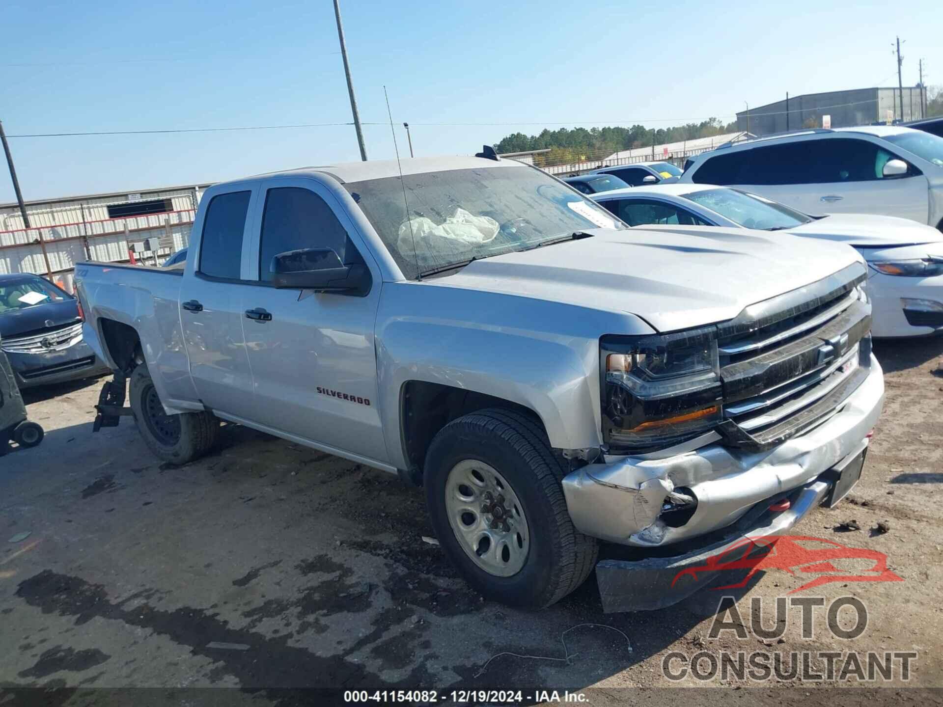 CHEVROLET SILVERADO 1500 2018 - 1GCVKREC2JZ232264