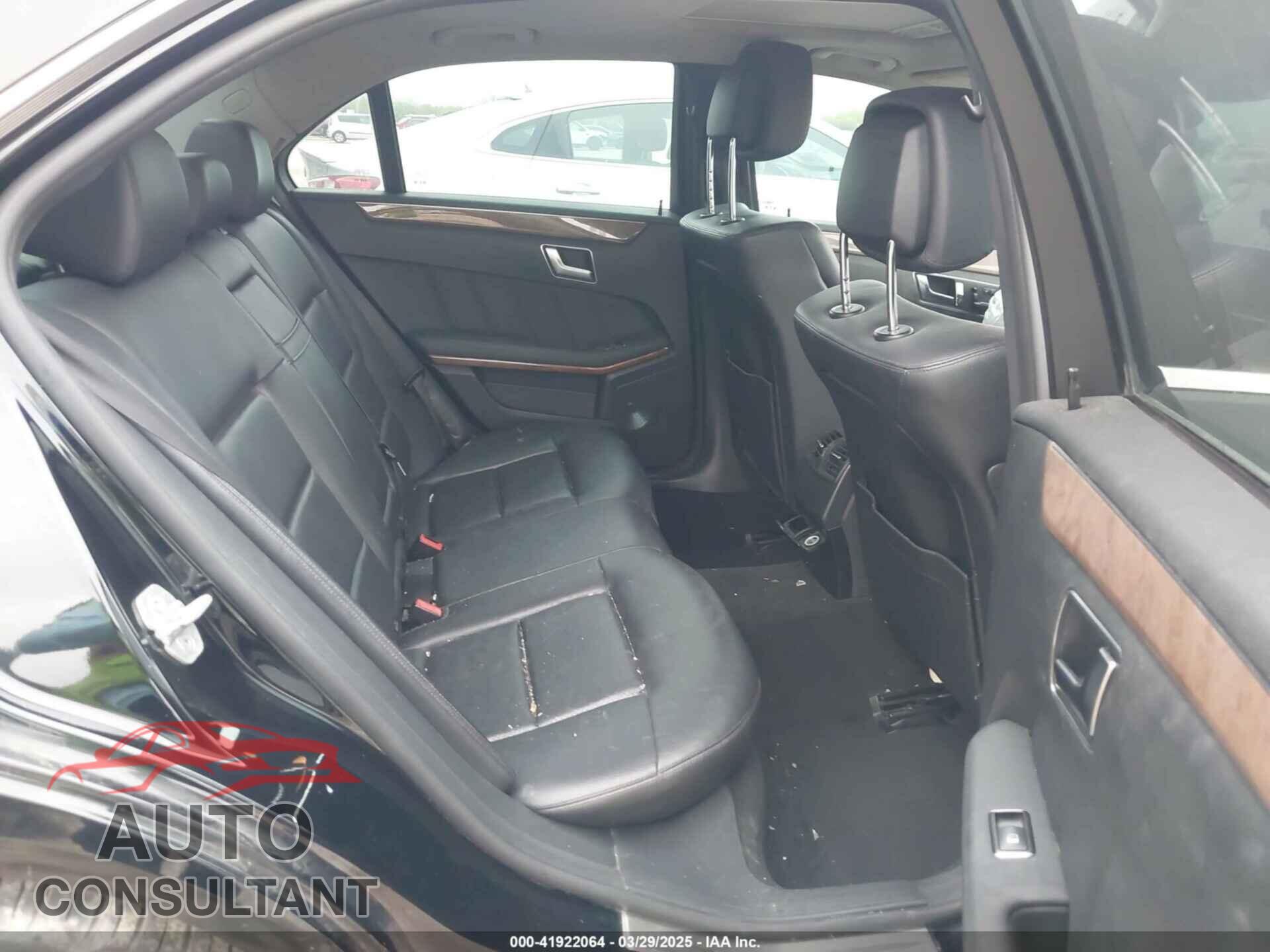 MERCEDES-BENZ E 2012 - WDDHF5KB2CA551385
