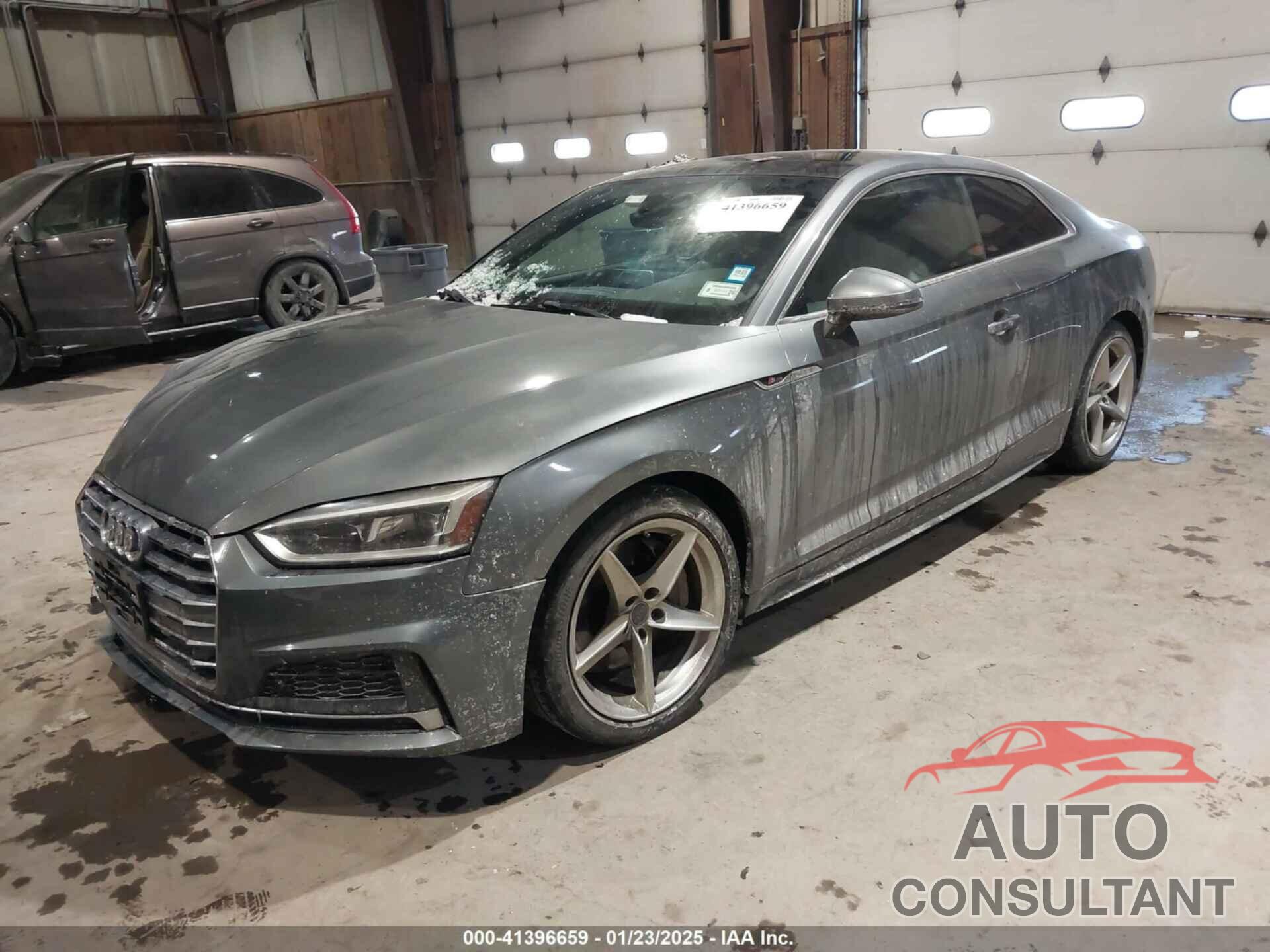 AUDI A5 2018 - WAUTNAF50JA011354