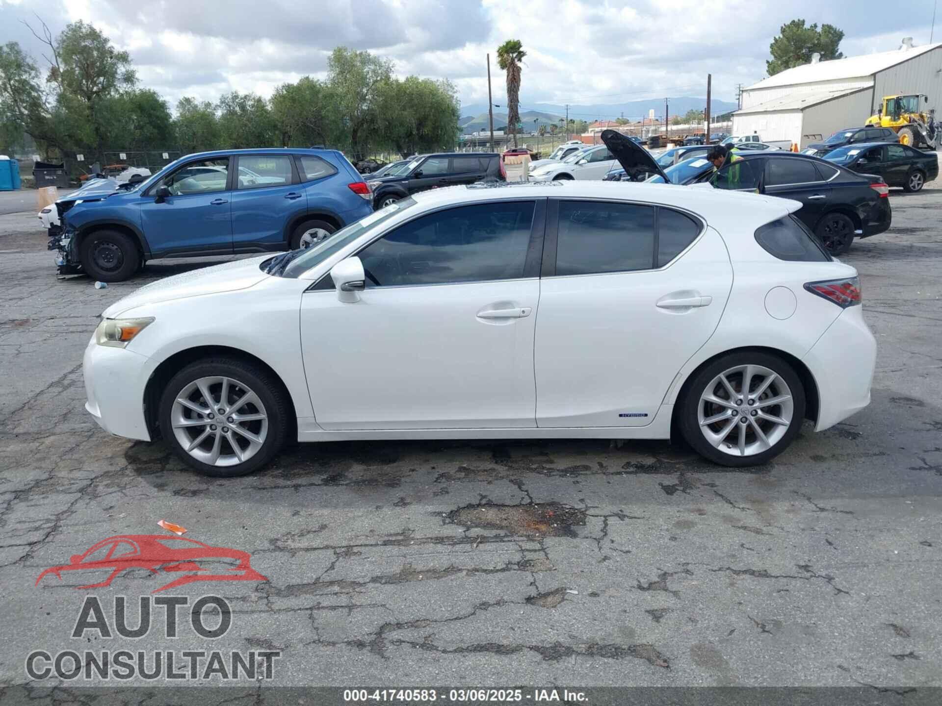 LEXUS CT 200H 2012 - JTHKD5BHXC2075227
