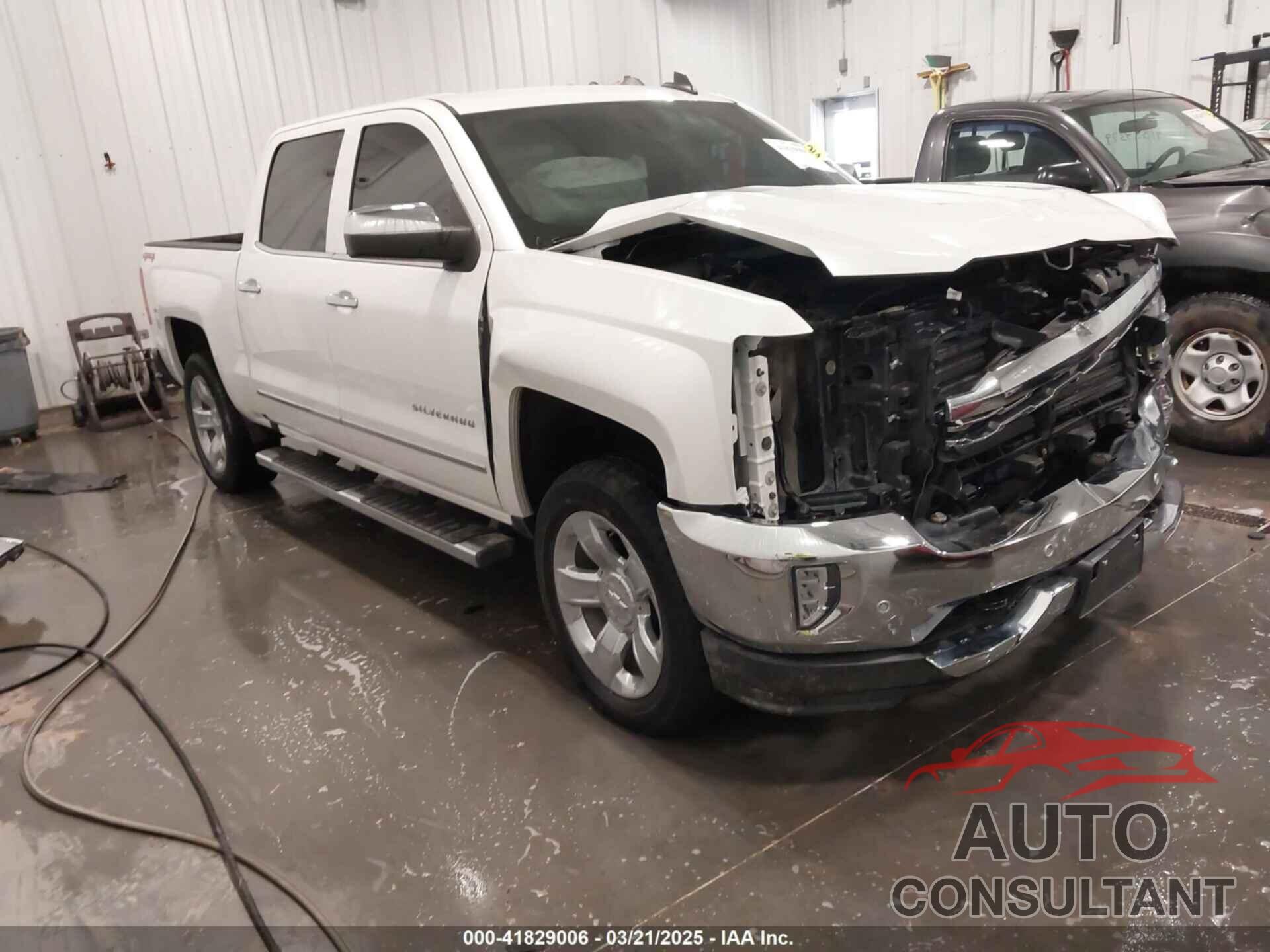 CHEVROLET SILVERADO 1500 2018 - 3GCUKSEJ5JG634863