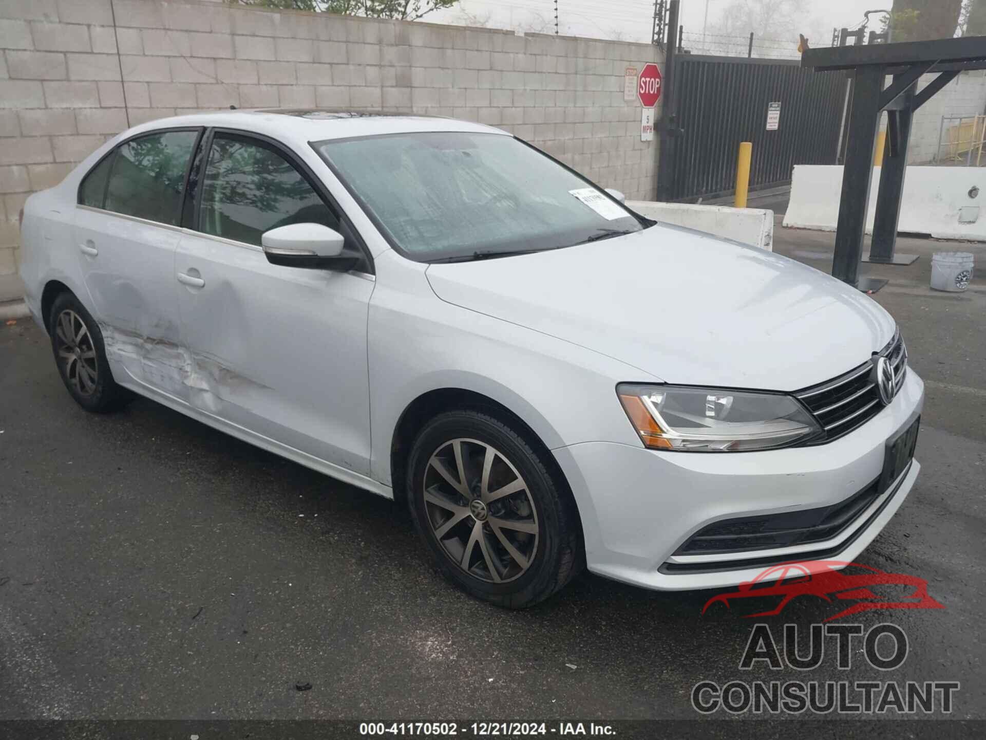 VOLKSWAGEN JETTA 2017 - 3VWDB7AJ2HM380007