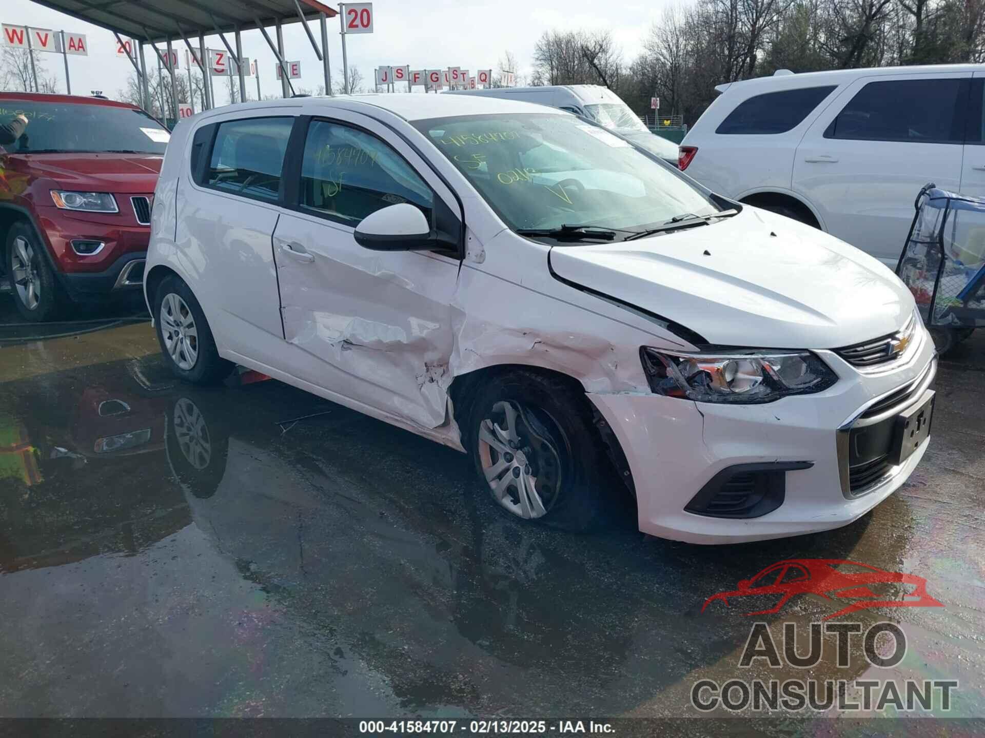 CHEVROLET SONIC 2017 - 1G1JG6SH5H4137745
