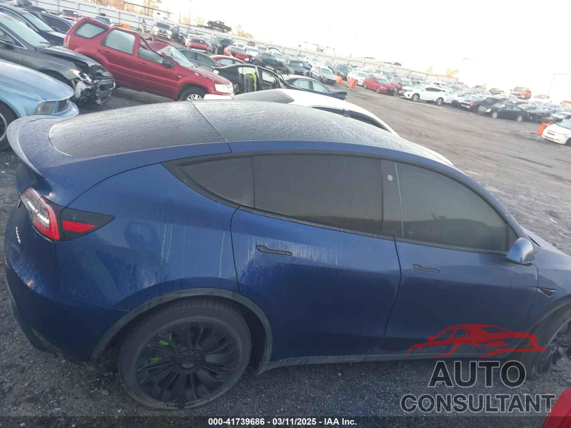 TESLA MODEL Y 2021 - 5YJYGDEE0MF066727