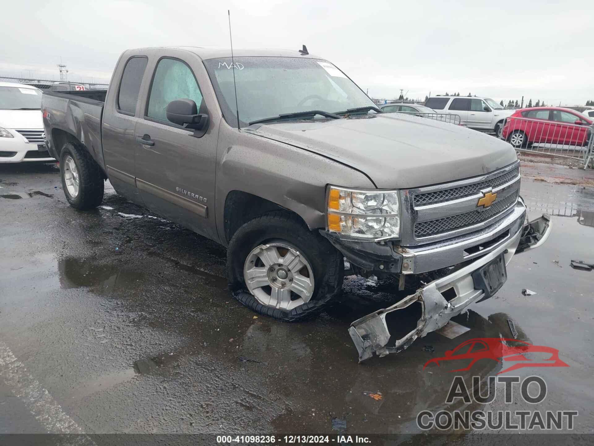 CHEVROLET SILVERADO 1500 2013 - 1GCRKSE75DZ182735