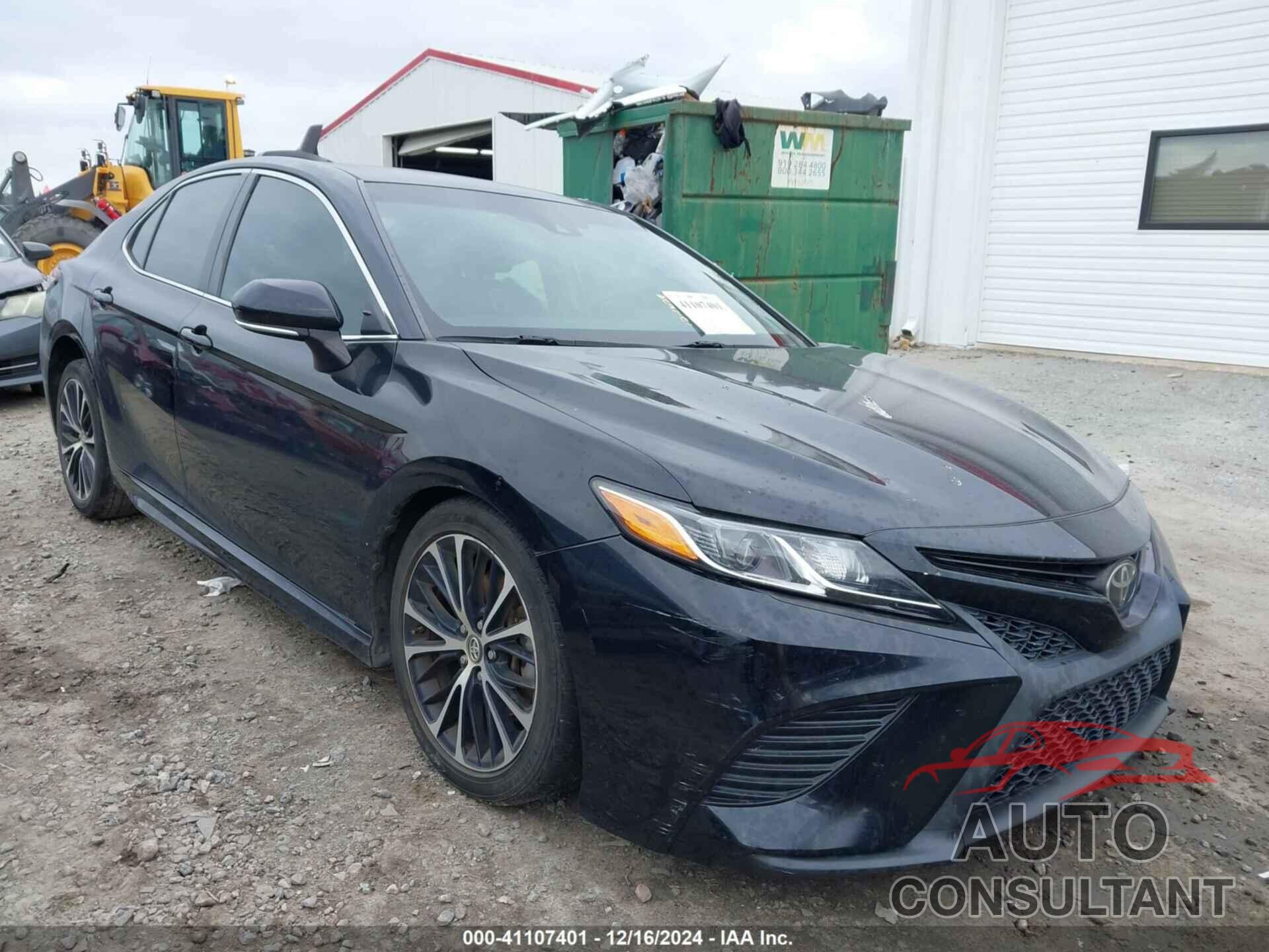 TOYOTA CAMRY 2018 - 4T1B11HK0JU055605