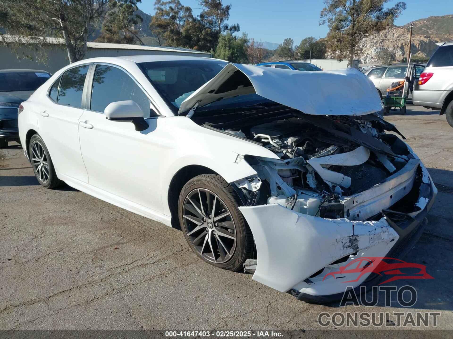 TOYOTA CAMRY 2021 - 4T1G11AK5MU535787